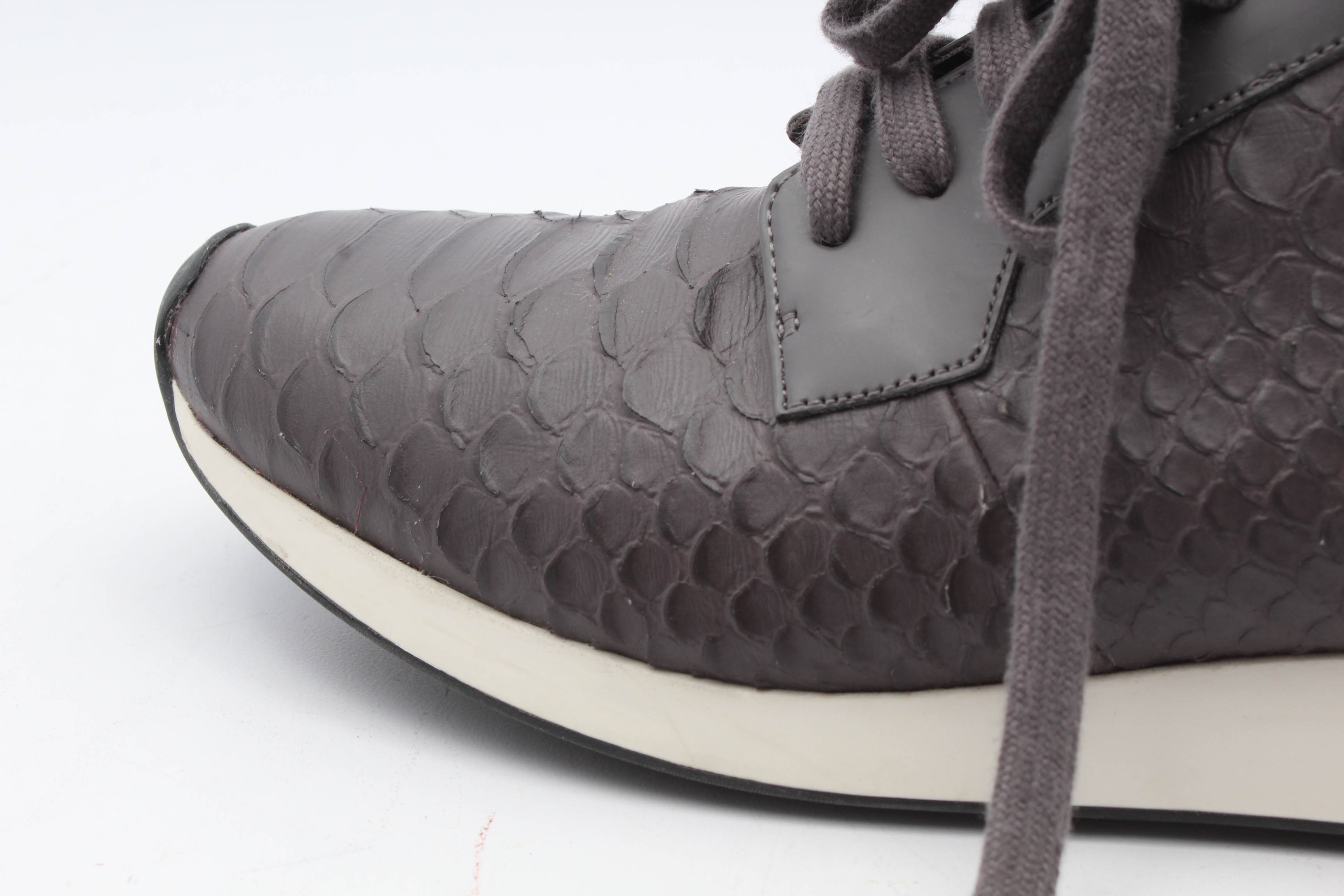 Vince Reptile Textured Grey Leather Shoes