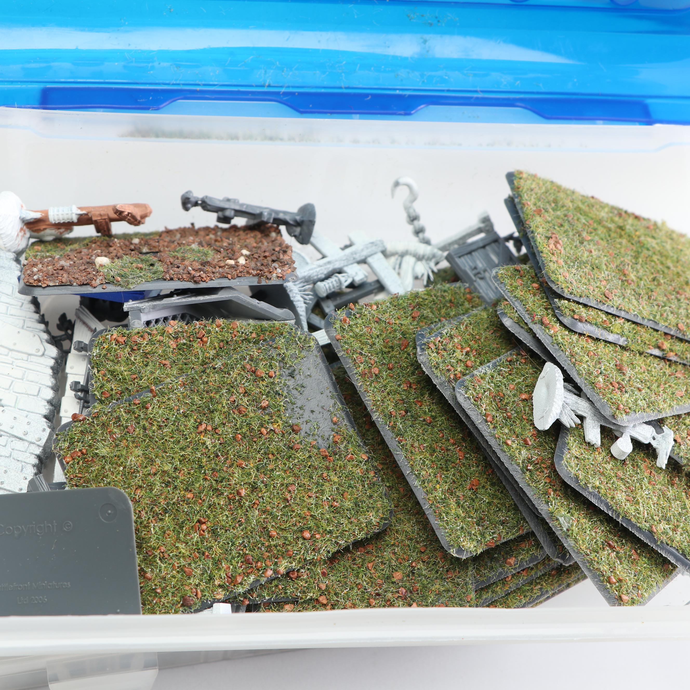 Military Themed Model Kits and Miniatures