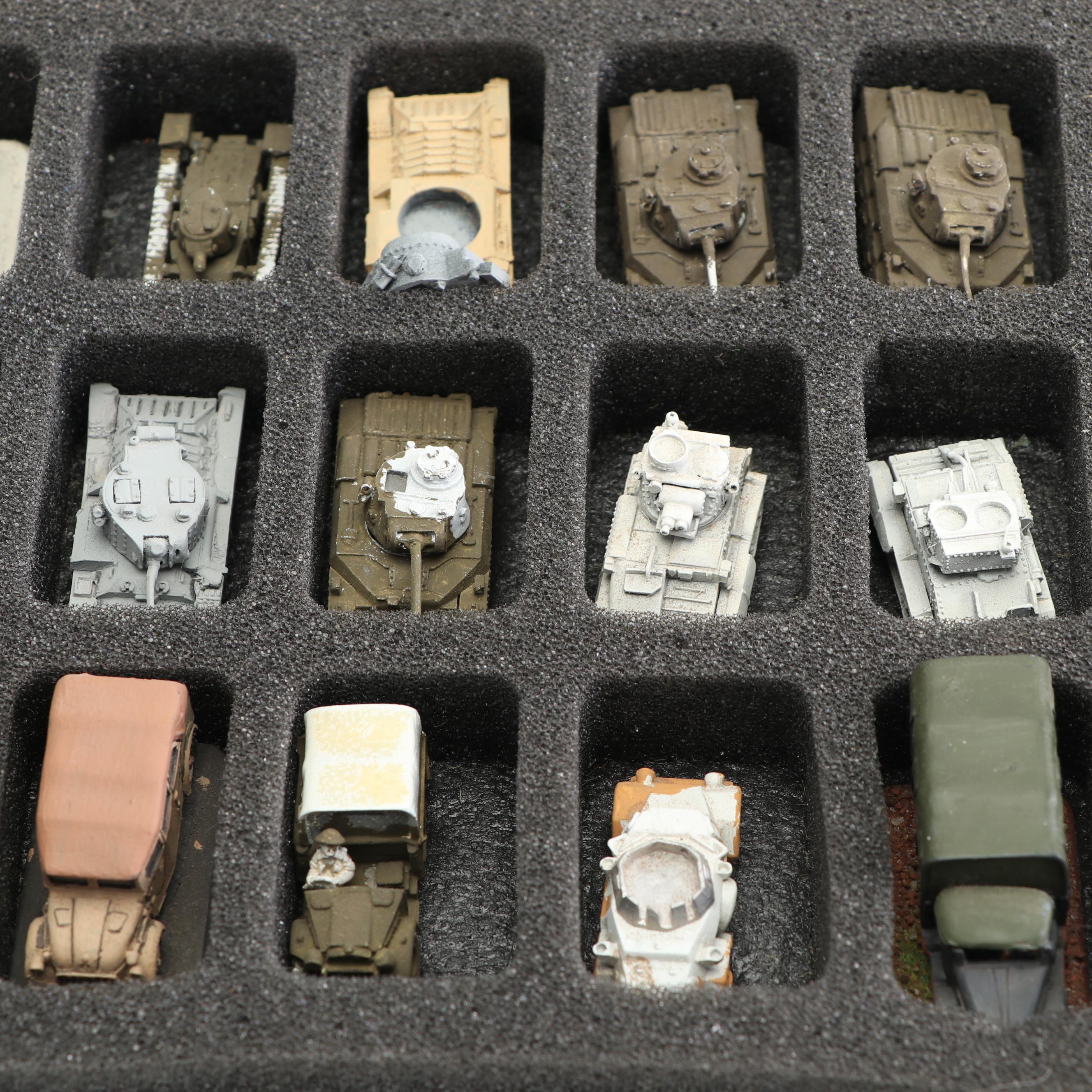 Military Themed Model Kits and Miniatures