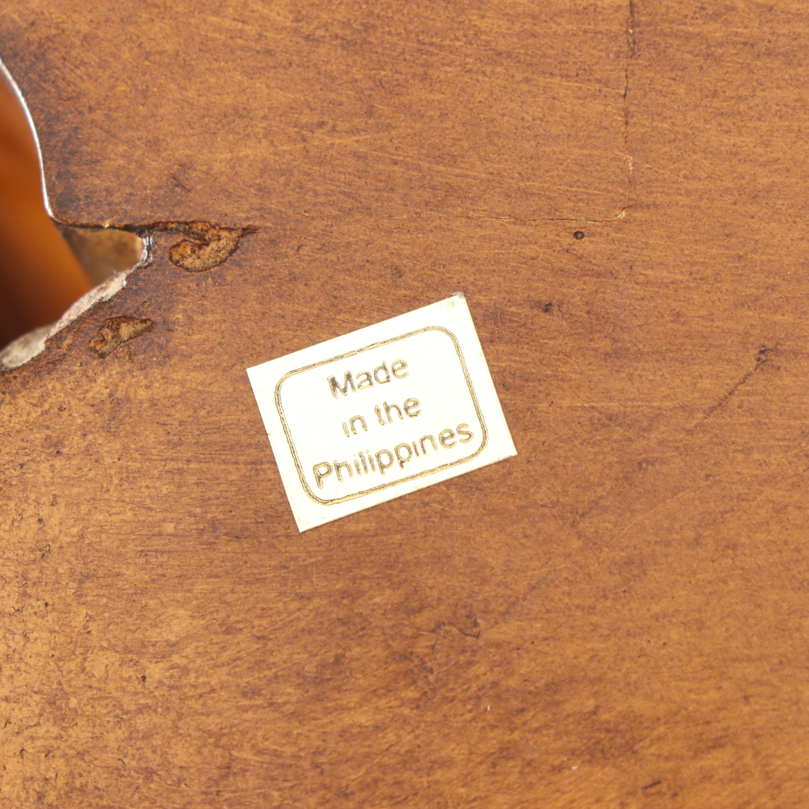 Neoclassical Style Illuminated Etagere, Late 20th Century
