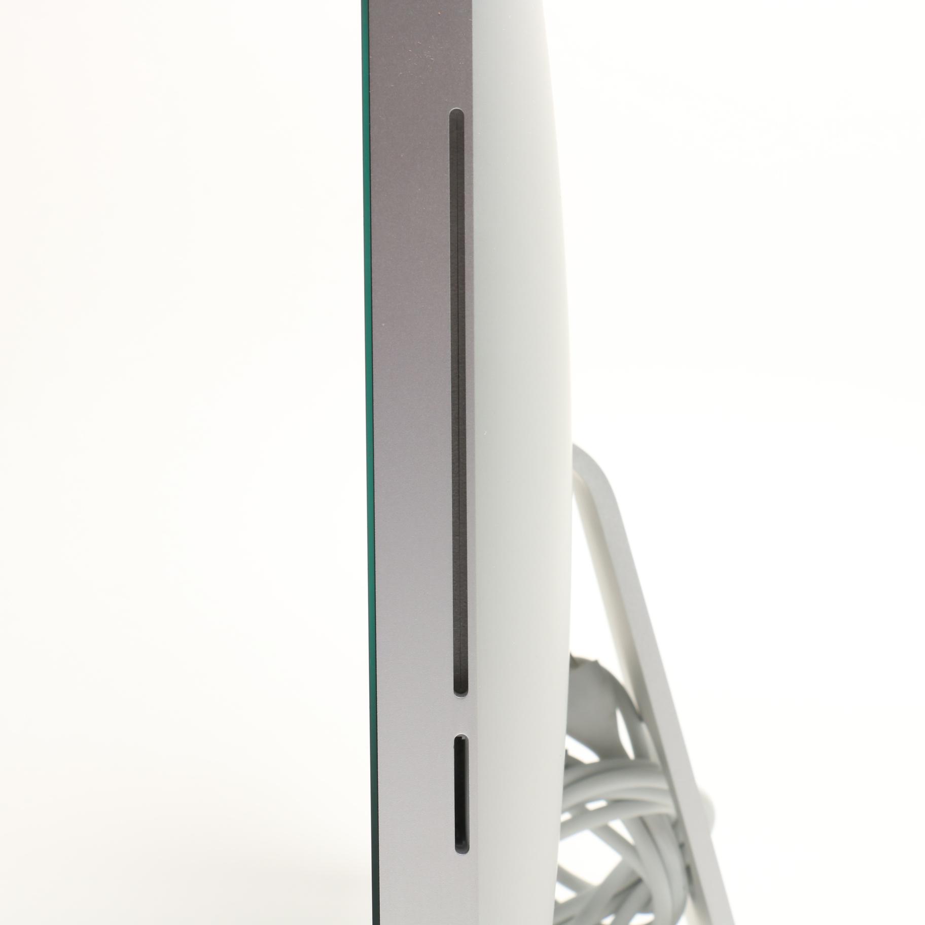 21.5" iMac Desktop