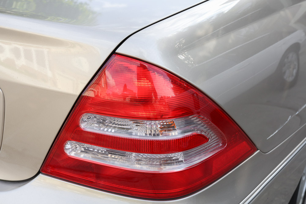 2001 Mercedes-Benz C240 Luxury Sedan