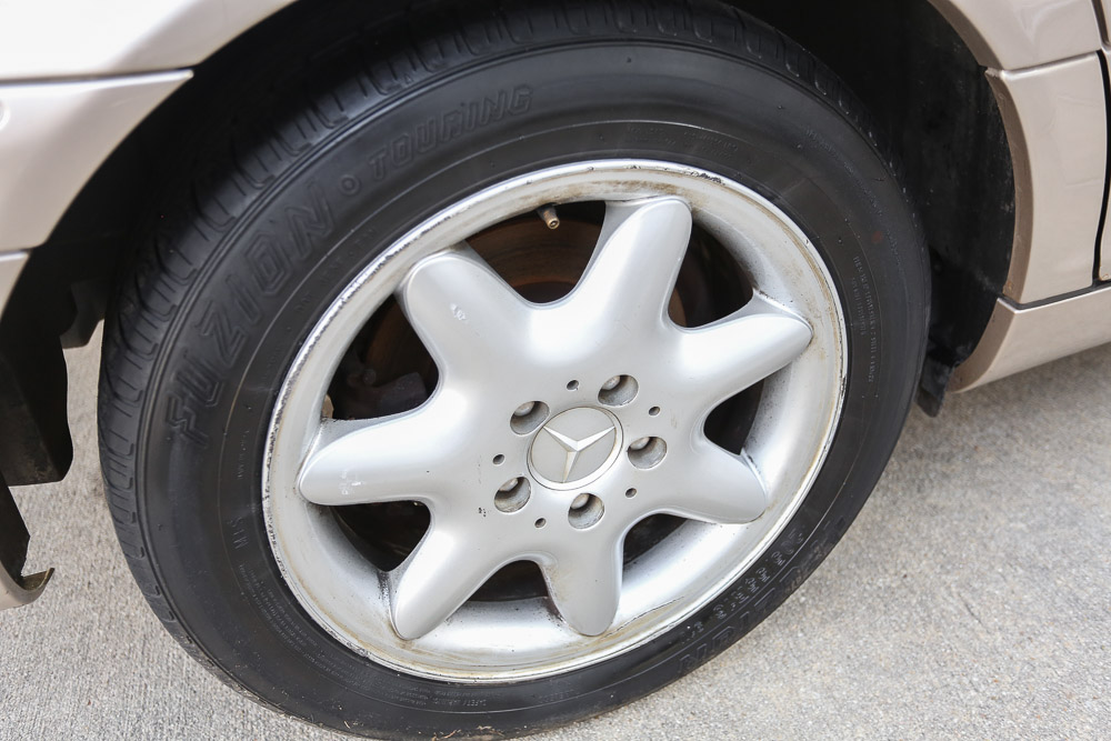 2001 Mercedes-Benz C240 Luxury Sedan