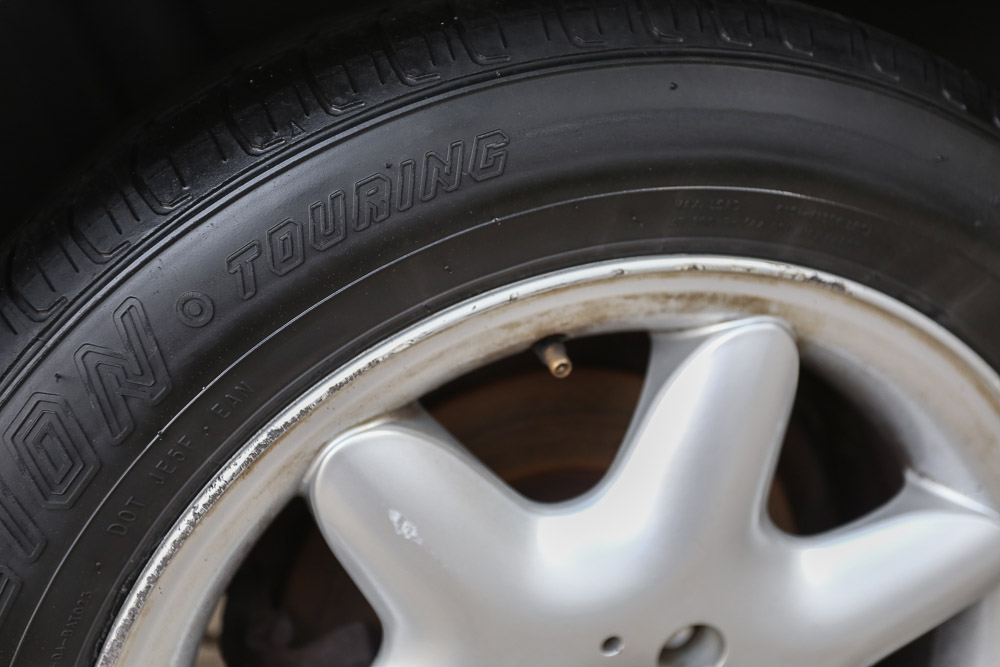 2001 Mercedes-Benz C240 Luxury Sedan