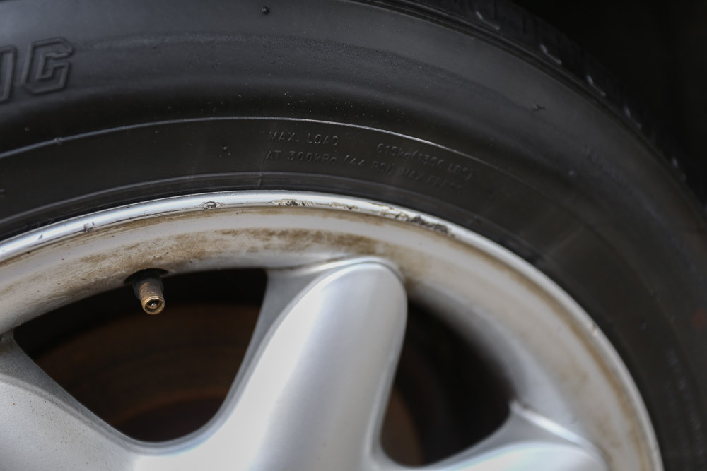 2001 Mercedes-Benz C240 Luxury Sedan