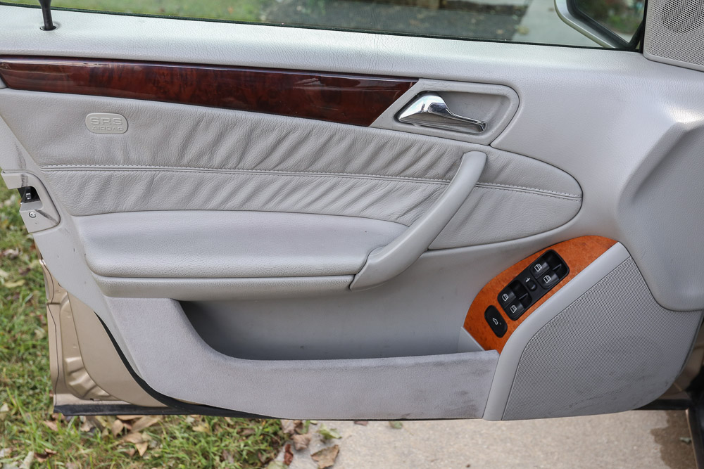 2001 Mercedes-Benz C240 Luxury Sedan