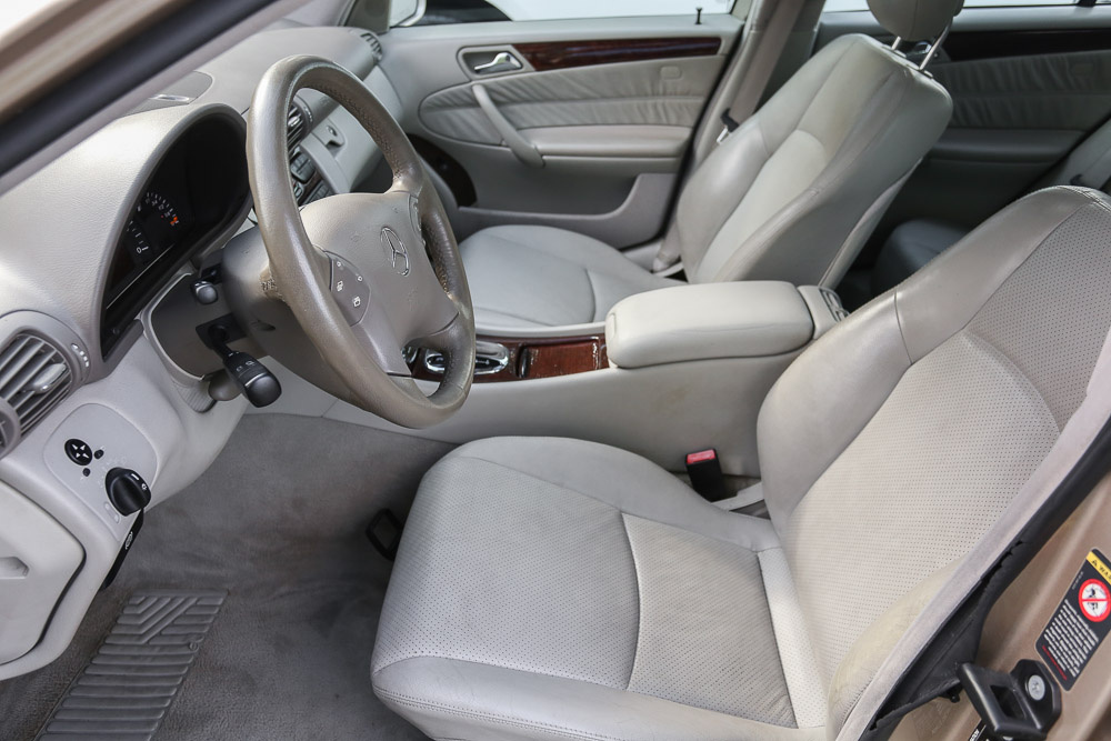 2001 Mercedes-Benz C240 Luxury Sedan