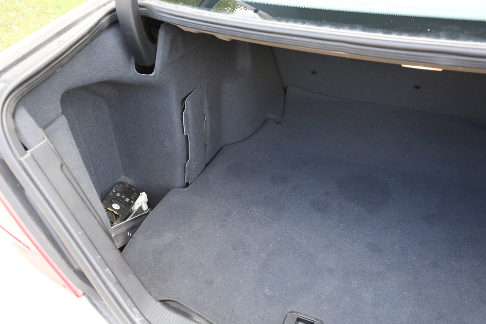 2001 Mercedes-Benz C240 Luxury Sedan