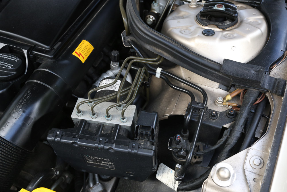 2001 Mercedes-Benz C240 Luxury Sedan