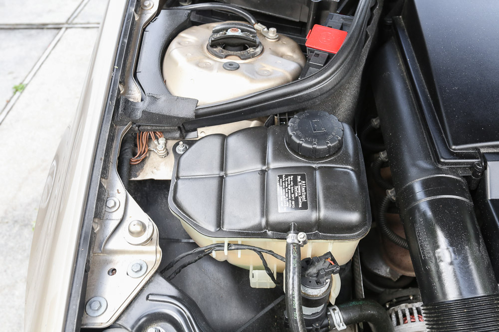 2001 Mercedes-Benz C240 Luxury Sedan