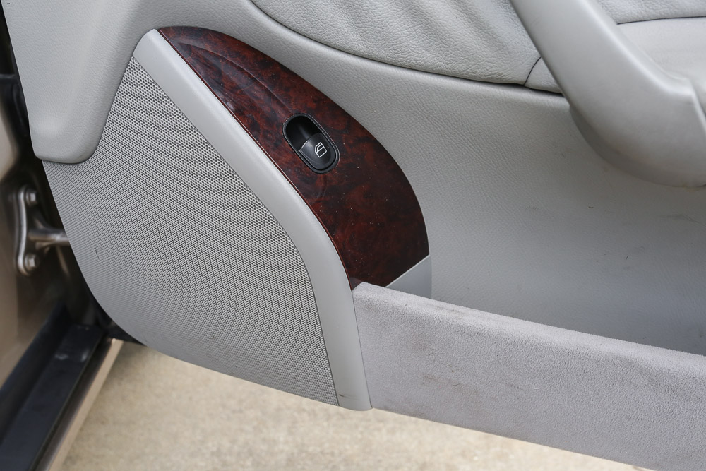 2001 Mercedes-Benz C240 Luxury Sedan