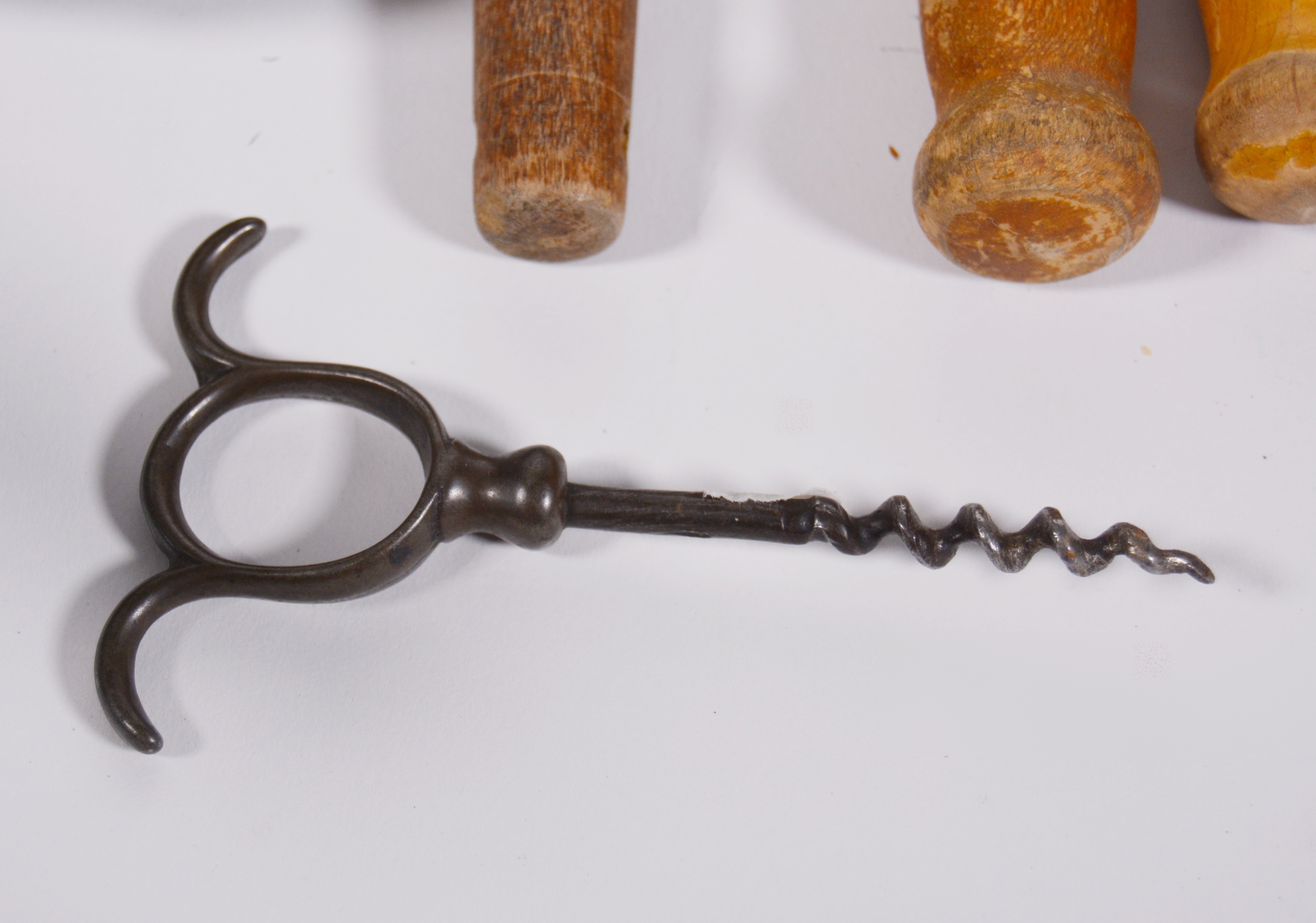 Vintage Kitchen Gadgets Featuring Hanson Utility Scale