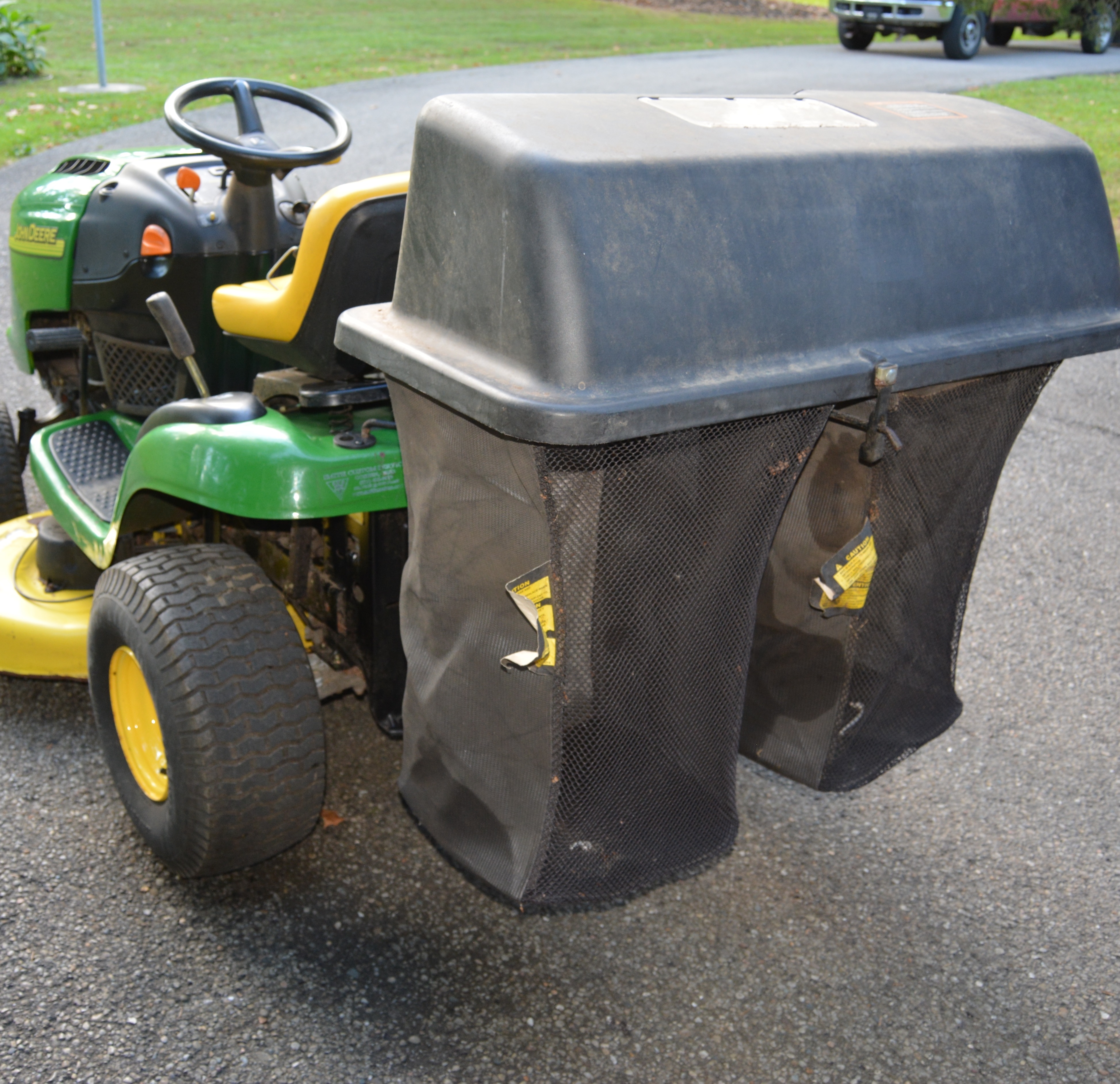 John Deere Tractor Mower L110 with Rear Grass Bagger