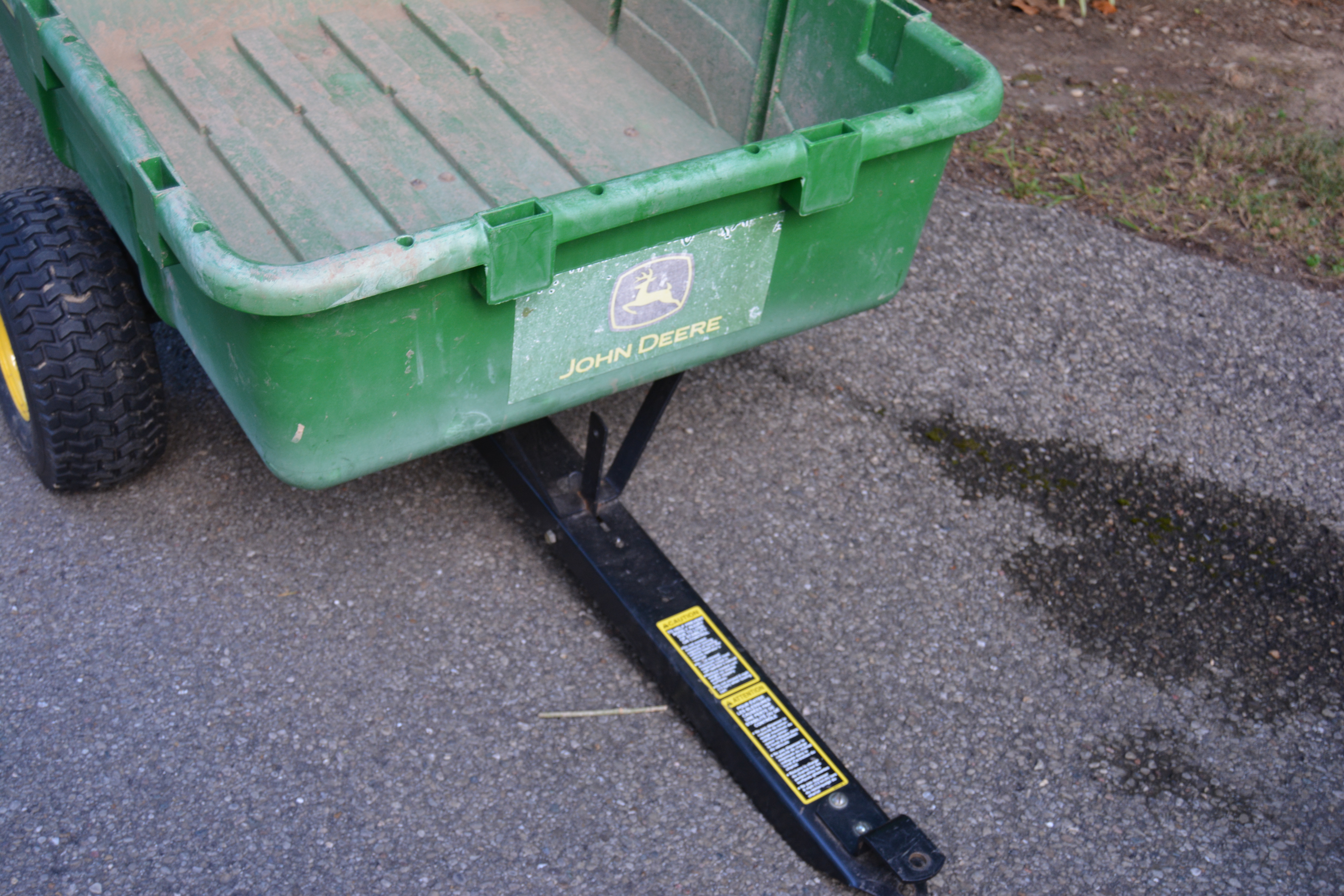 John Deere 10P Trailer/Dump Cart Attachment