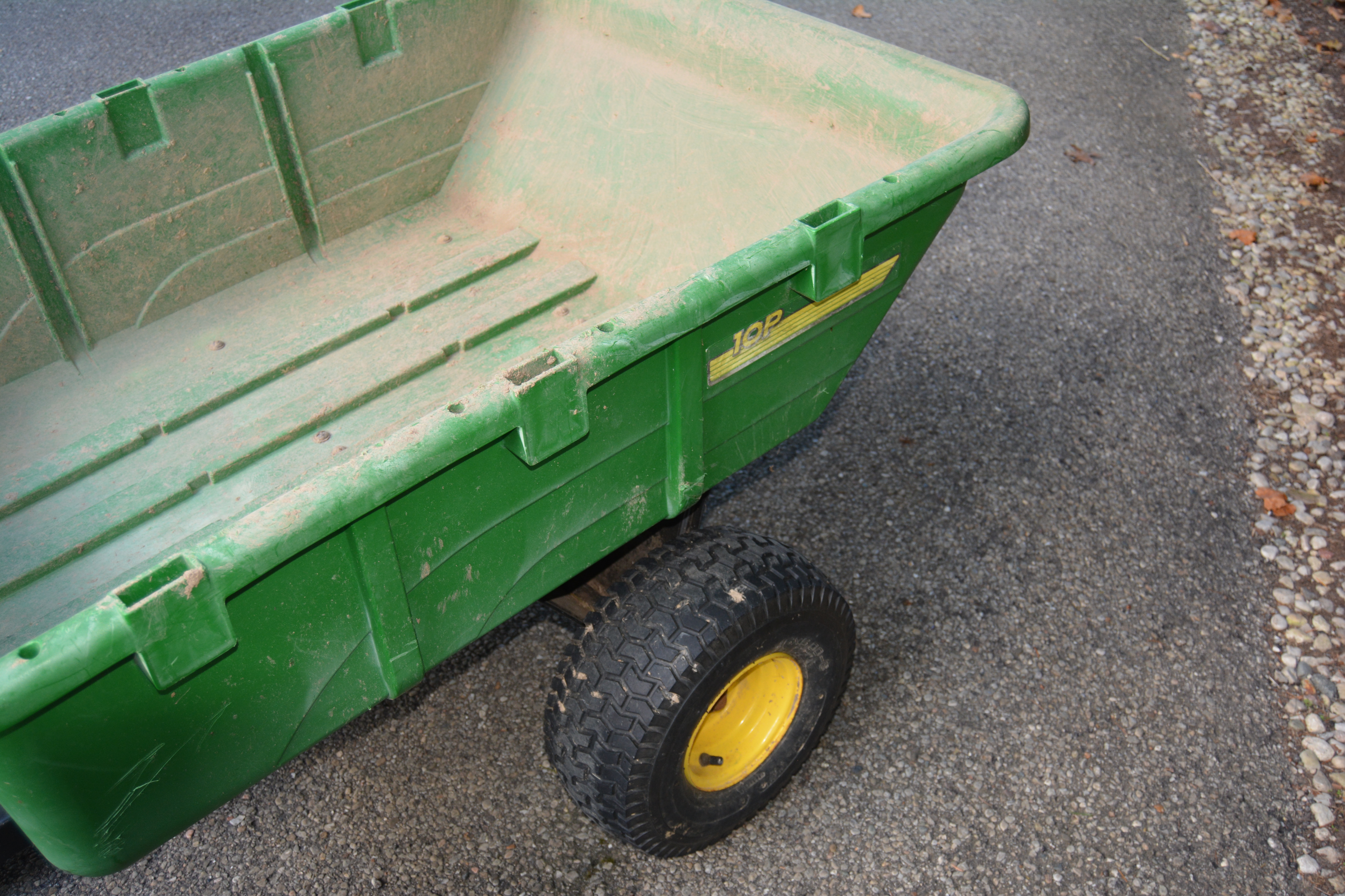 John Deere 10P Trailer/Dump Cart Attachment