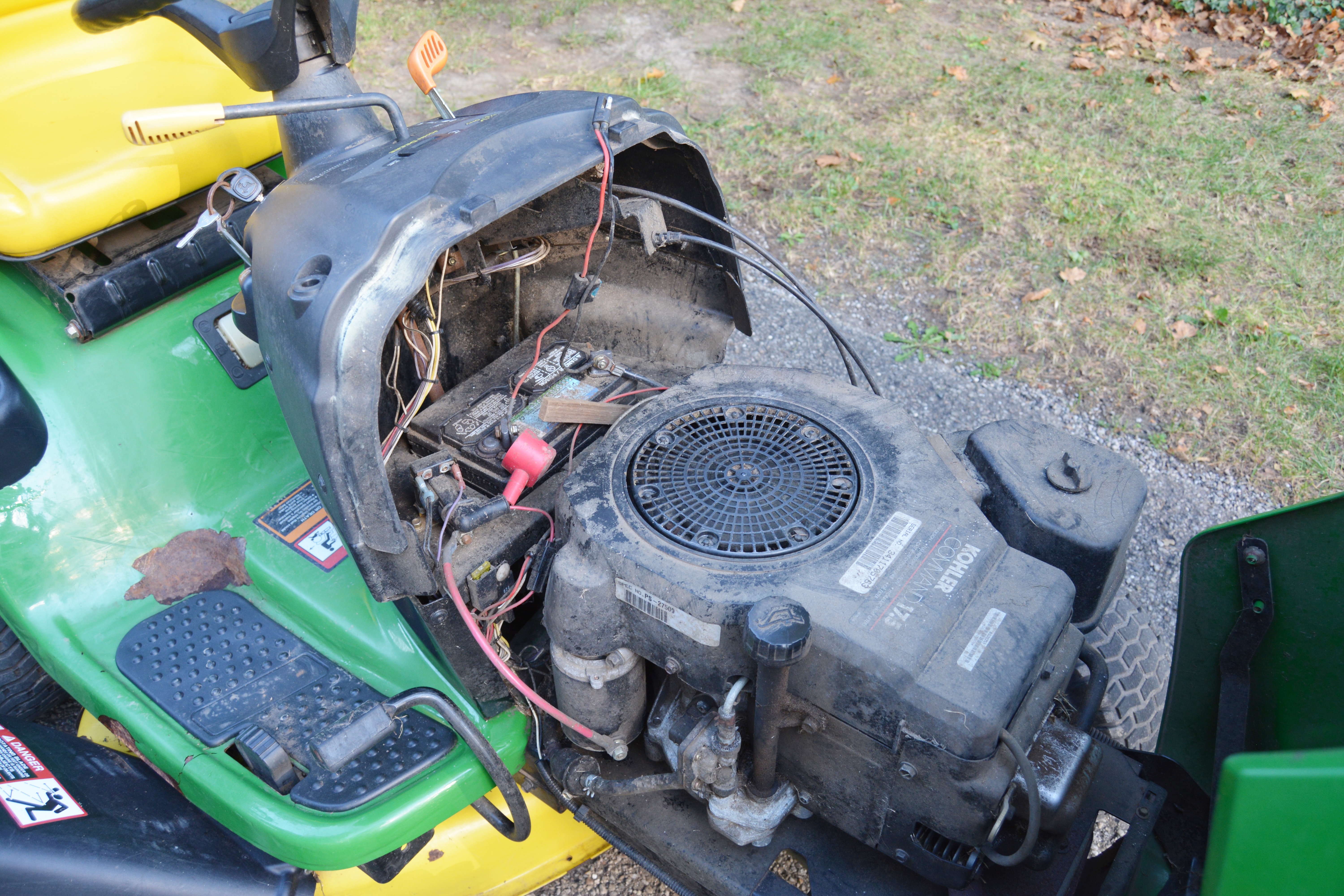 John Deere Tractor Mower L110 with Rear Grass Bagger