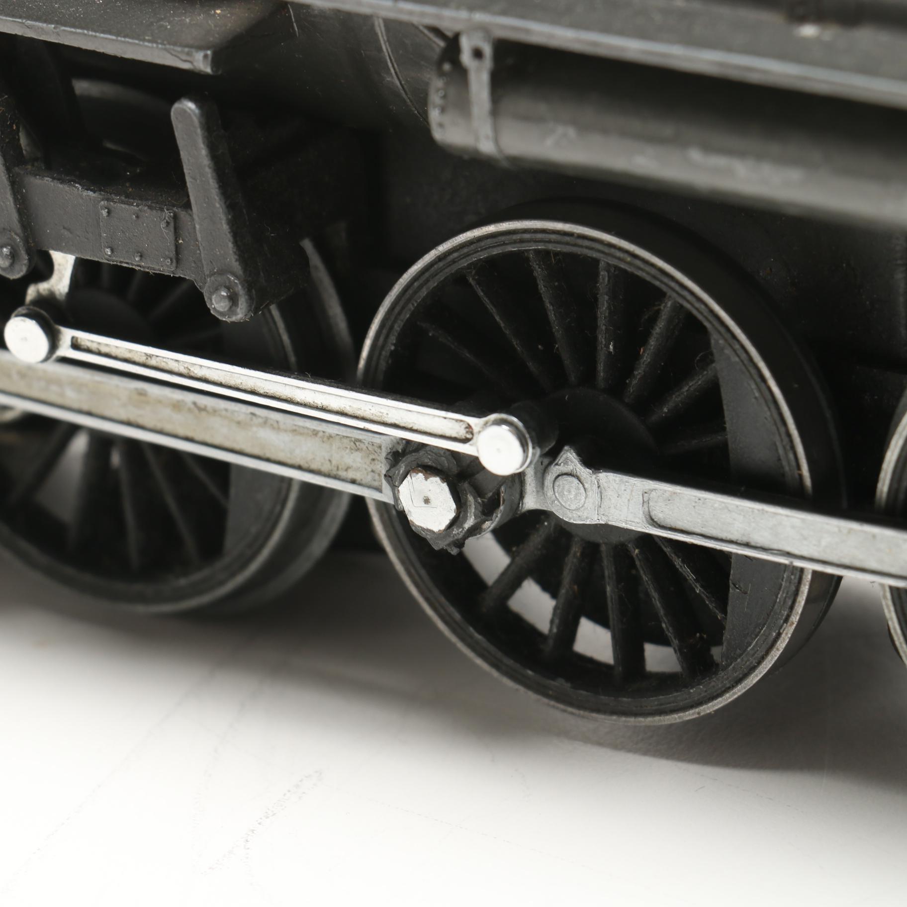 Pre War Lionel Hudson Steam Engine and Coal Tender, O Gauge