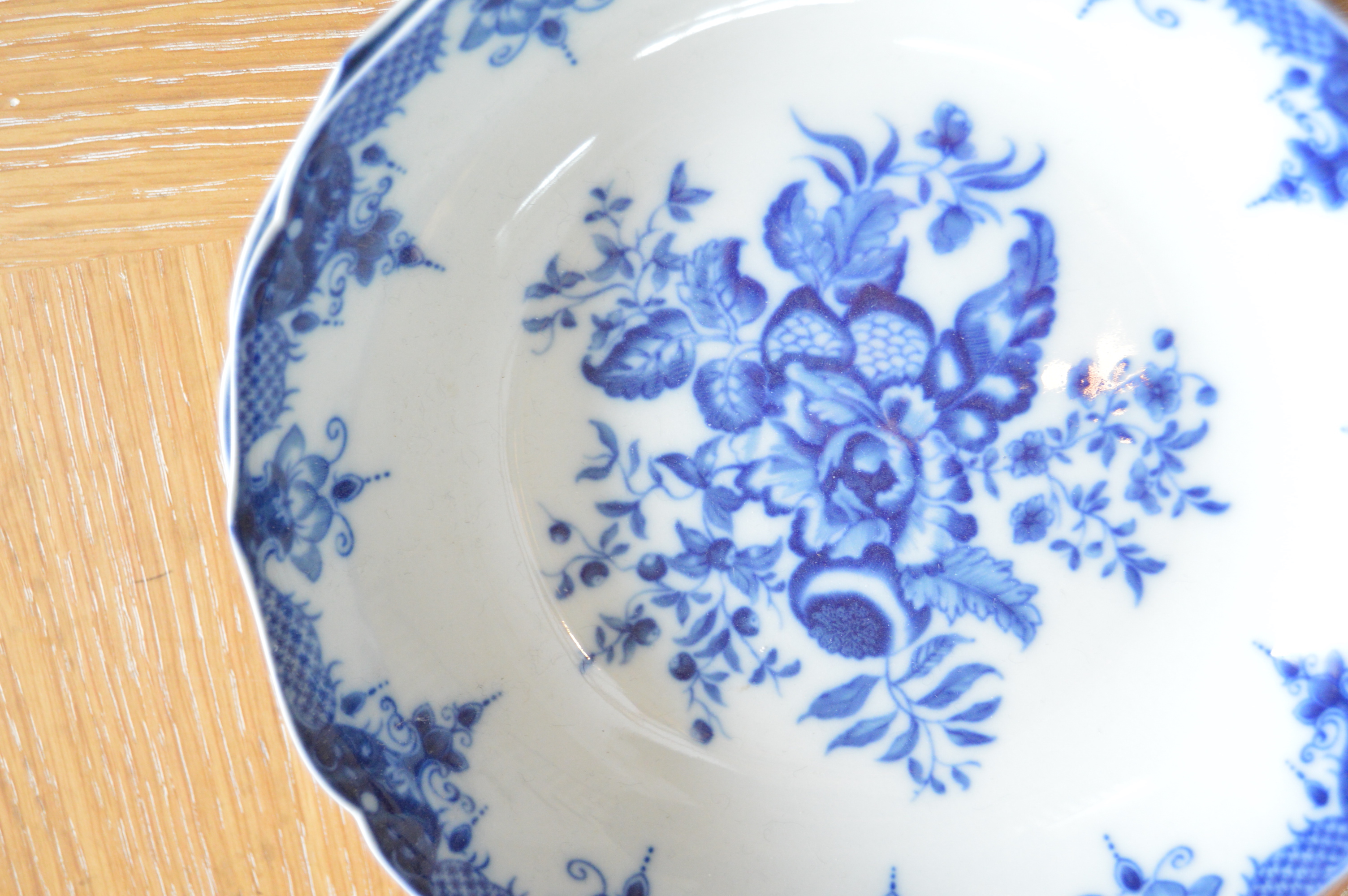 Mottahedeh Metropolitan Museum of Art Porcelain Plates