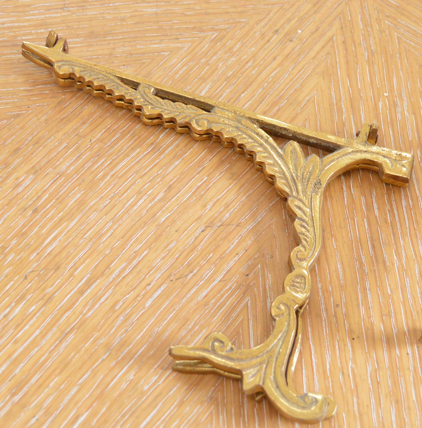 Mottahedeh Metropolitan Museum of Art Porcelain Plates