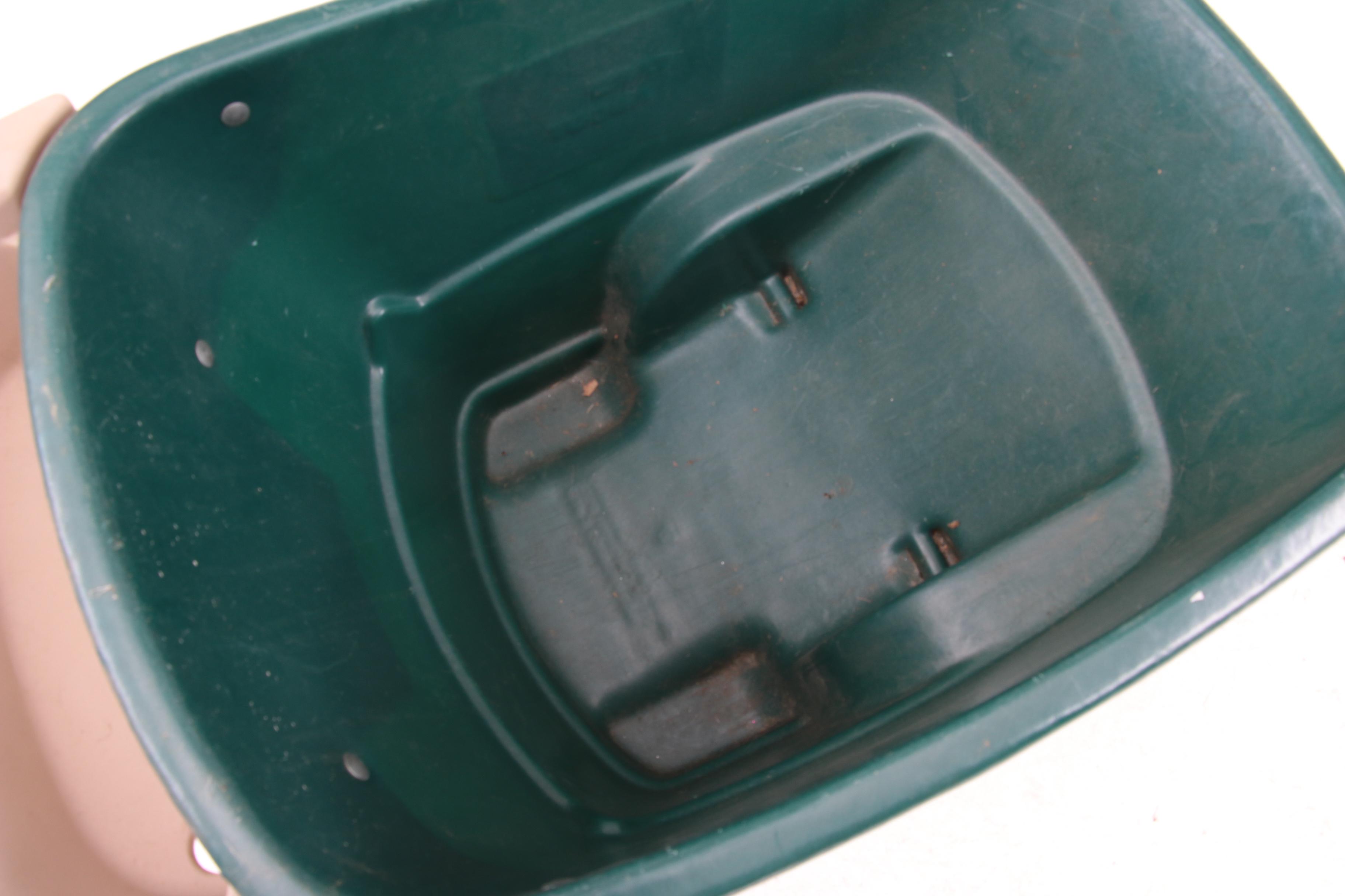 Step 2 Yard-About Heavy Duty Lawn and Garden Cart