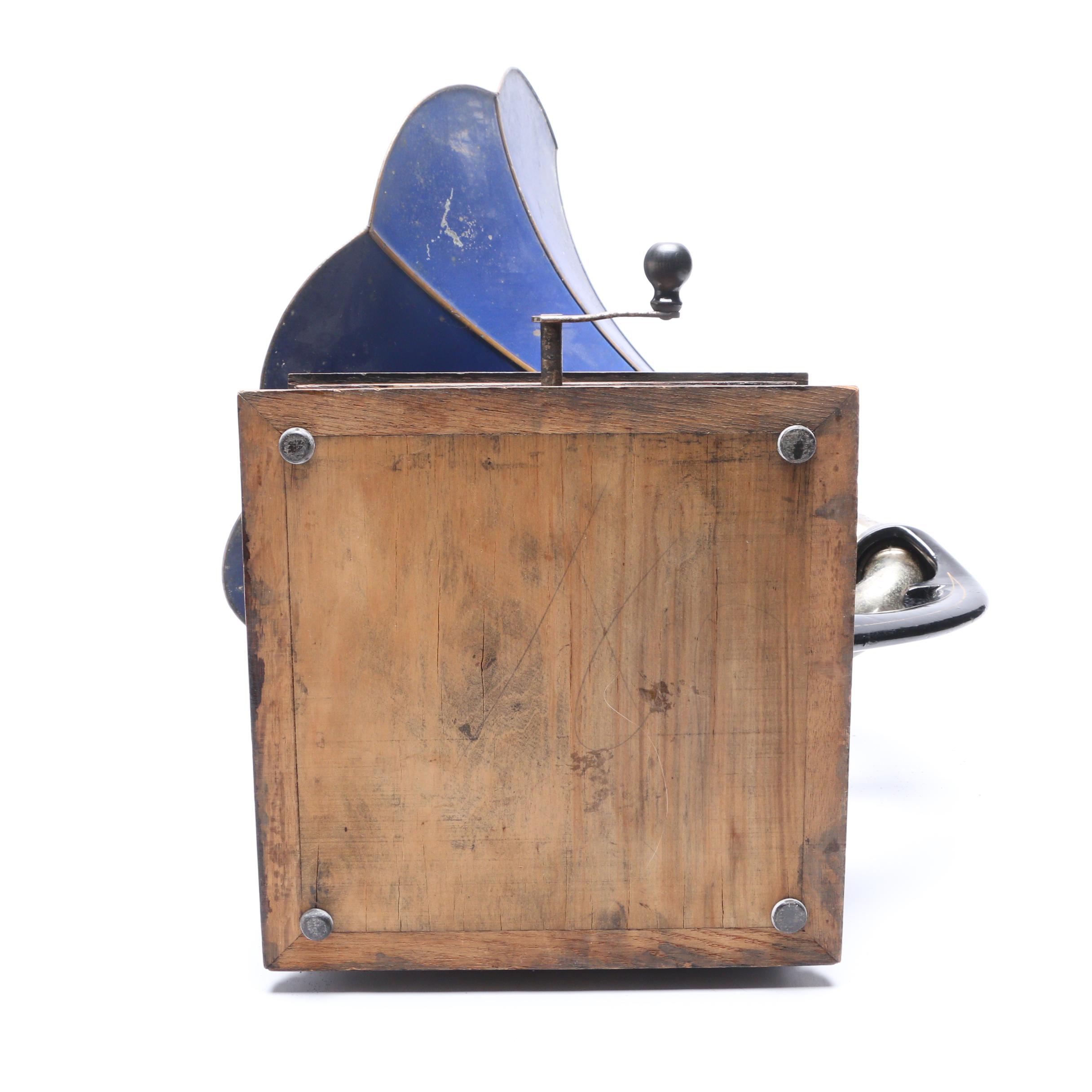 Standard Talking Machine Model A Gramophone