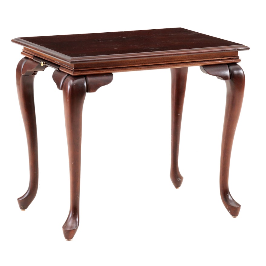 Georgian Style Mahogany Tea or Coffee Table with Pull Out Shelves