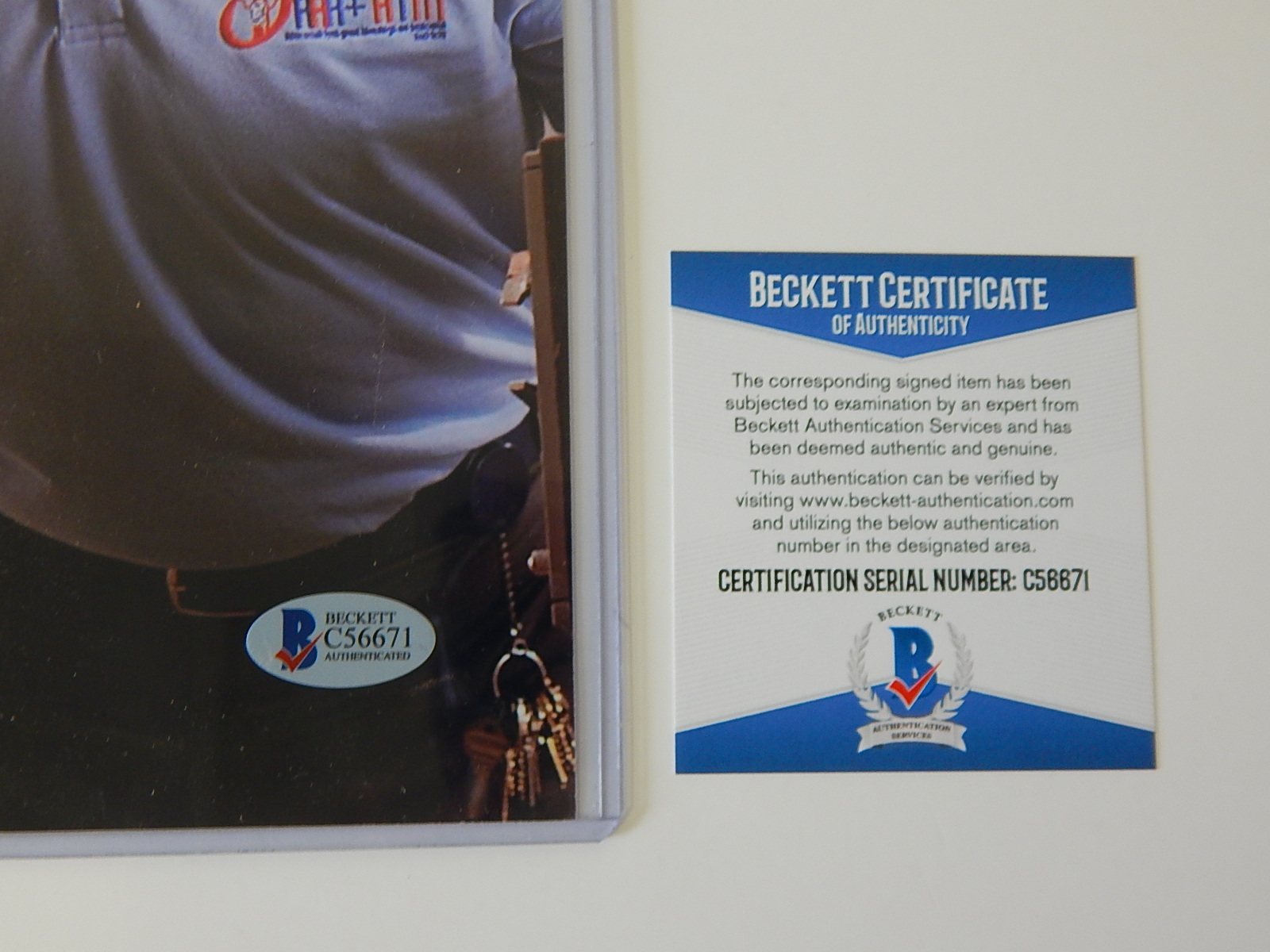 Rob Riggle Actor Signed Photograph Beckett Authenticated with COA