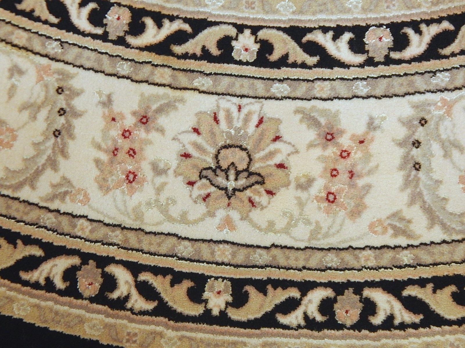 Karastan Round Persian Renaissance "Kashan" Area Rug