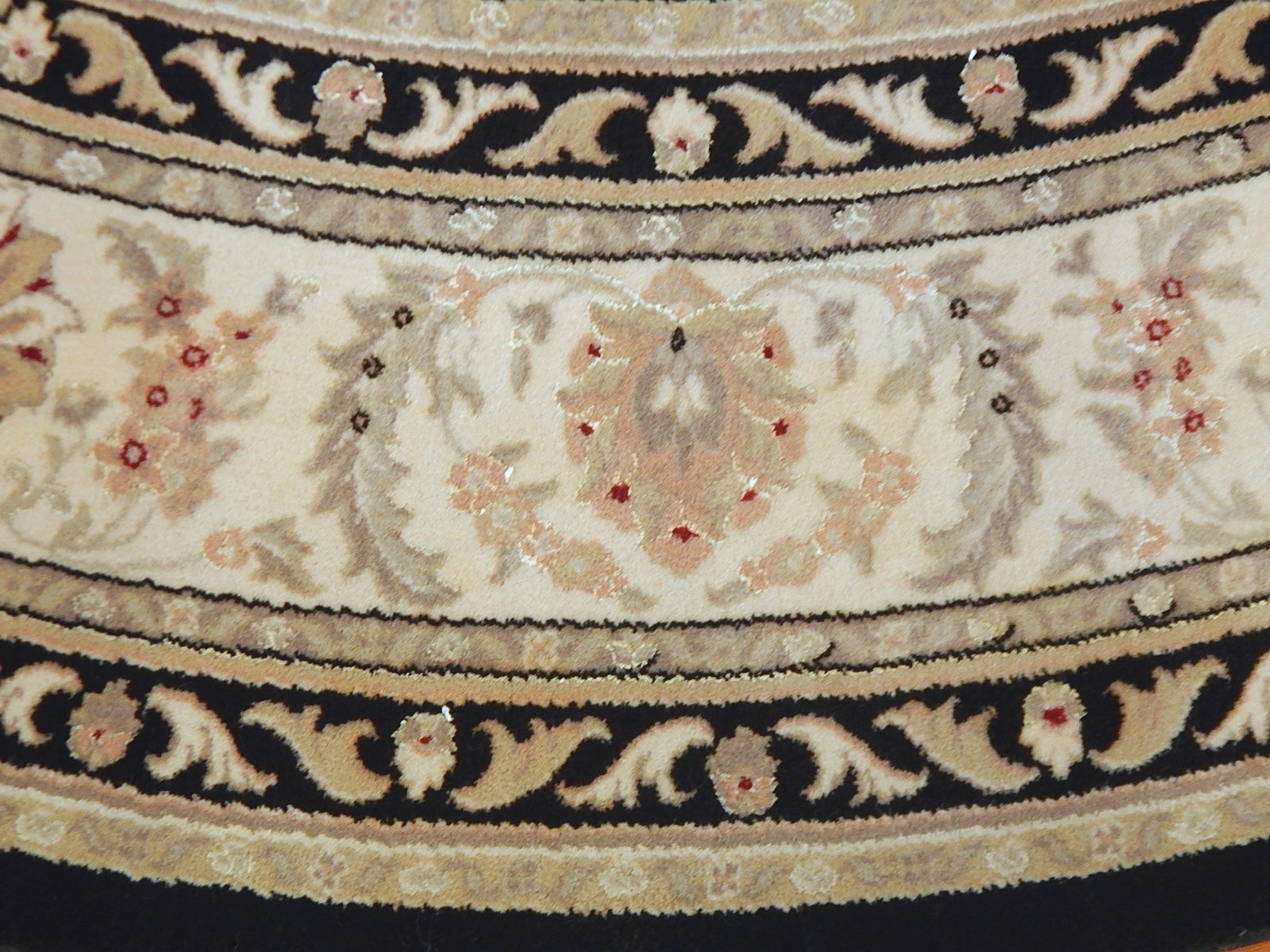 Karastan Round Persian Renaissance "Kashan" Area Rug