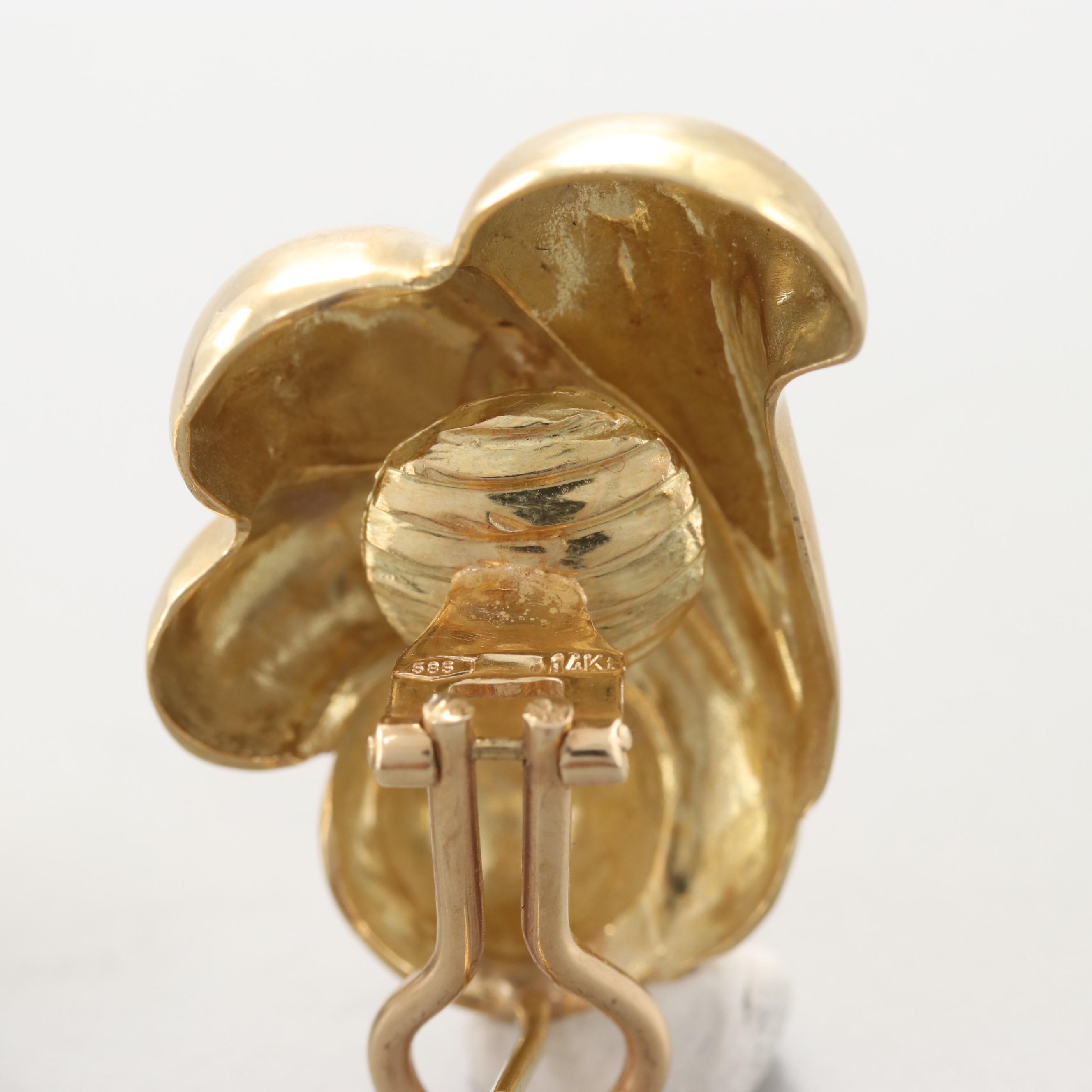 14K Yellow Gold Scroll Motif Earrings