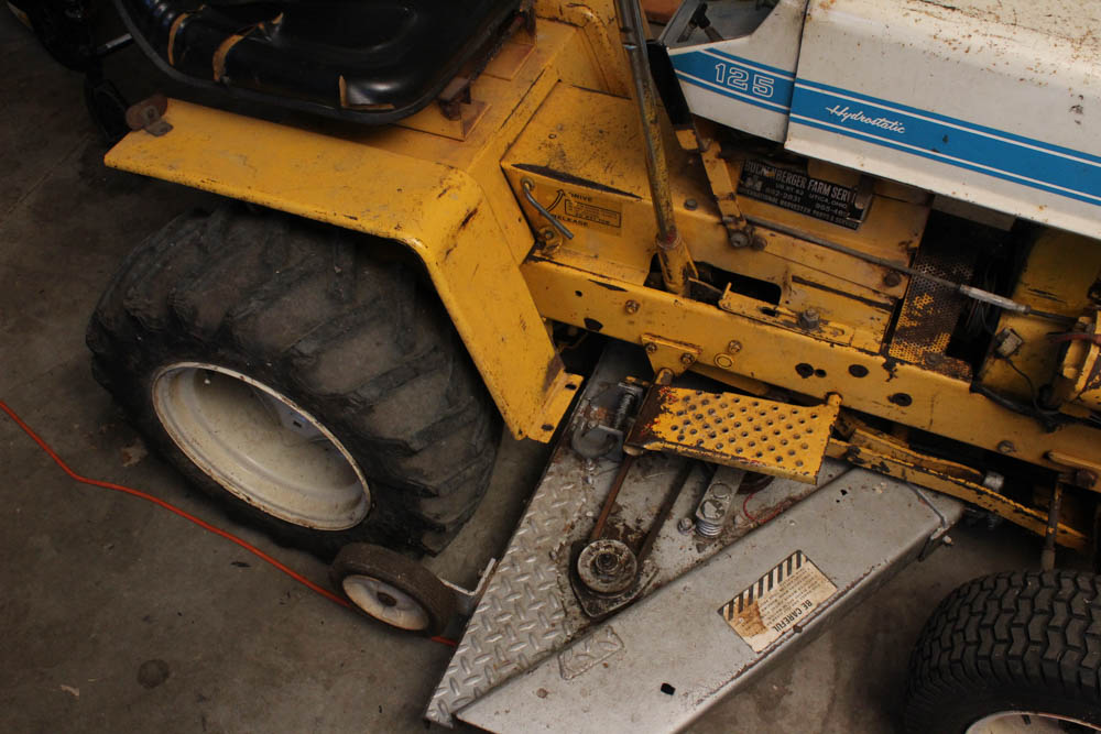 International Cub Cadet 125 Hydrostatic Tractor