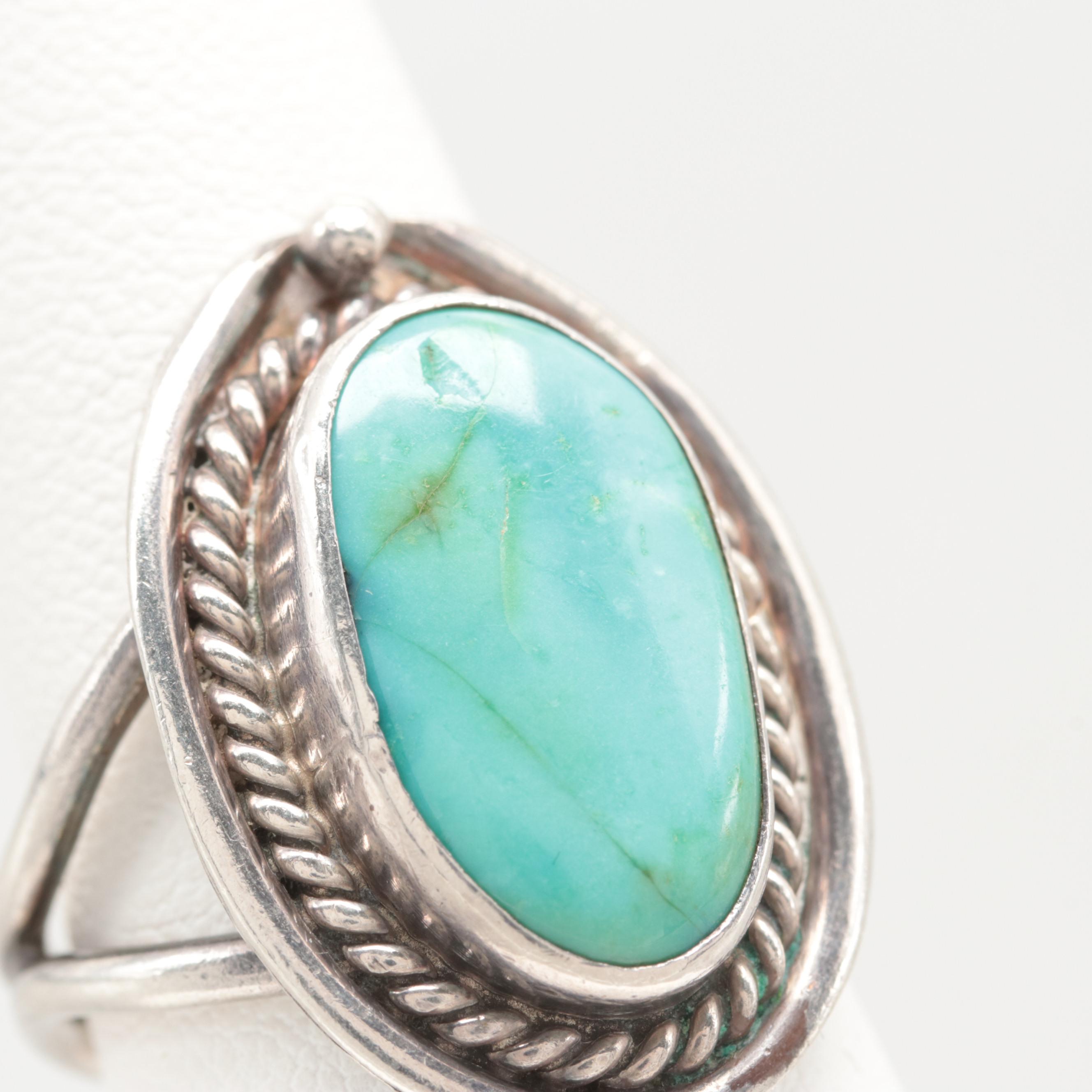 Southwestern Style Sterling Silver Turquoise Ring