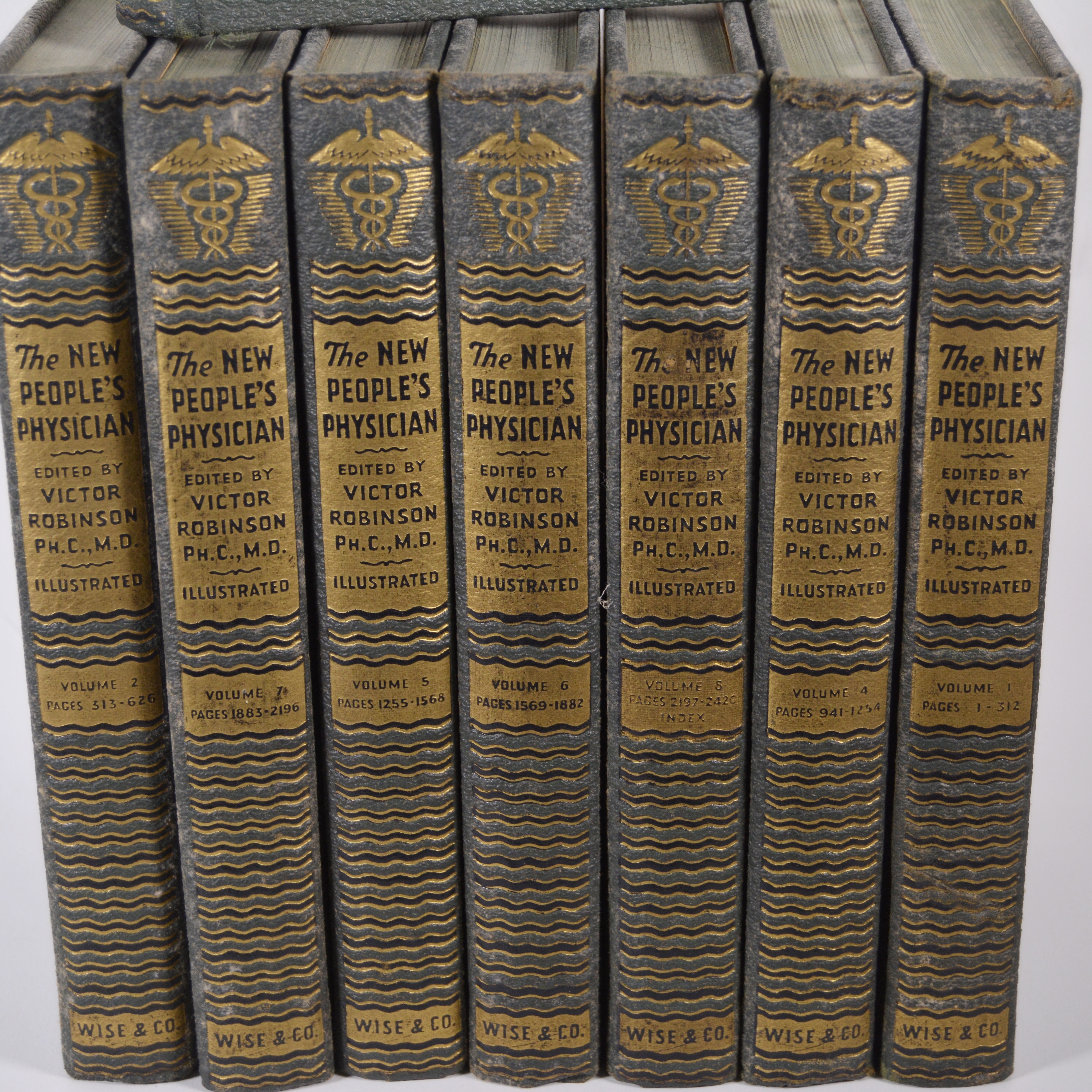 "The New Peoples Physician The Concise Encyclopedia of Health"