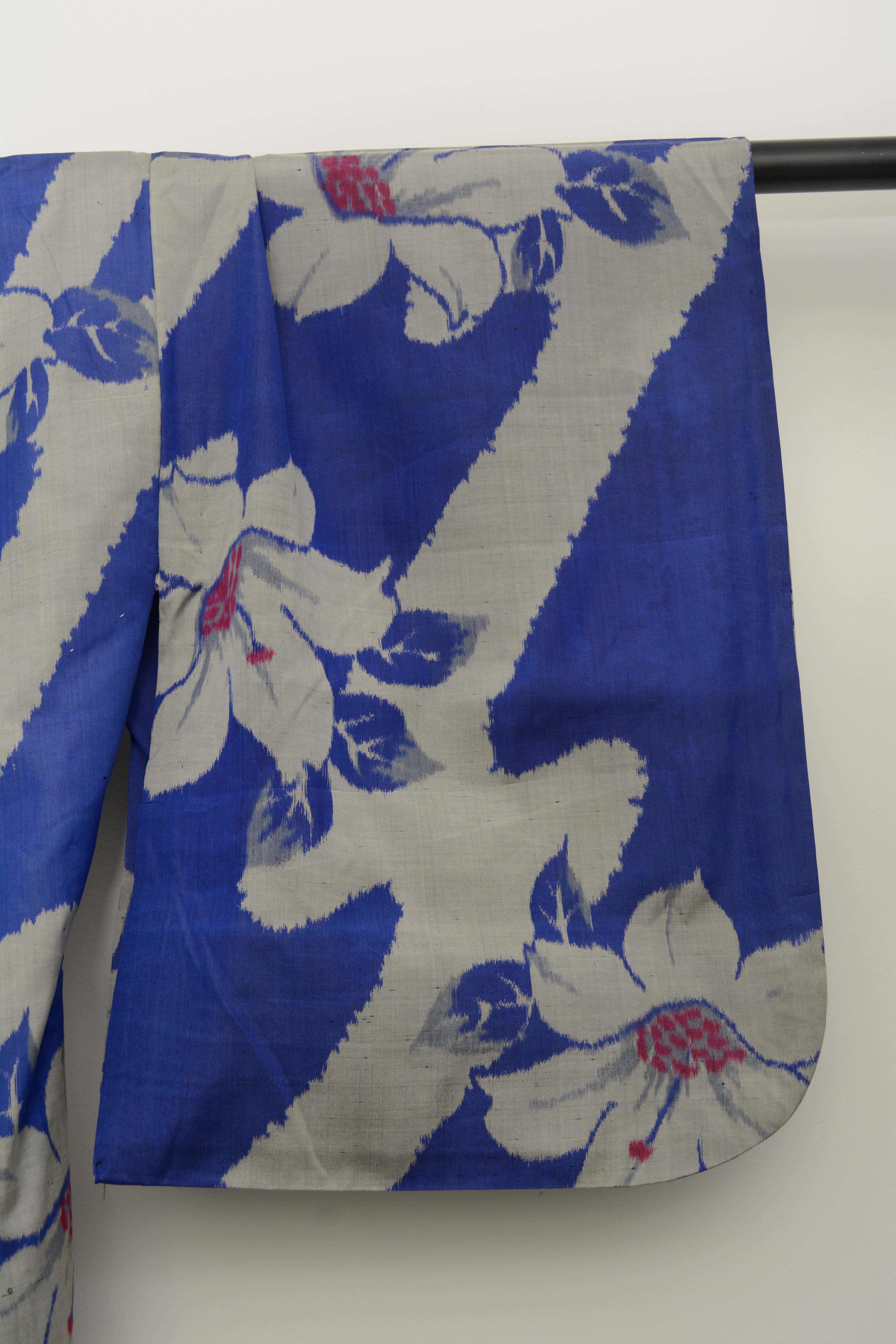 Circa 1925 Vintage Handwoven Kasuri Ikat Silk Kimono