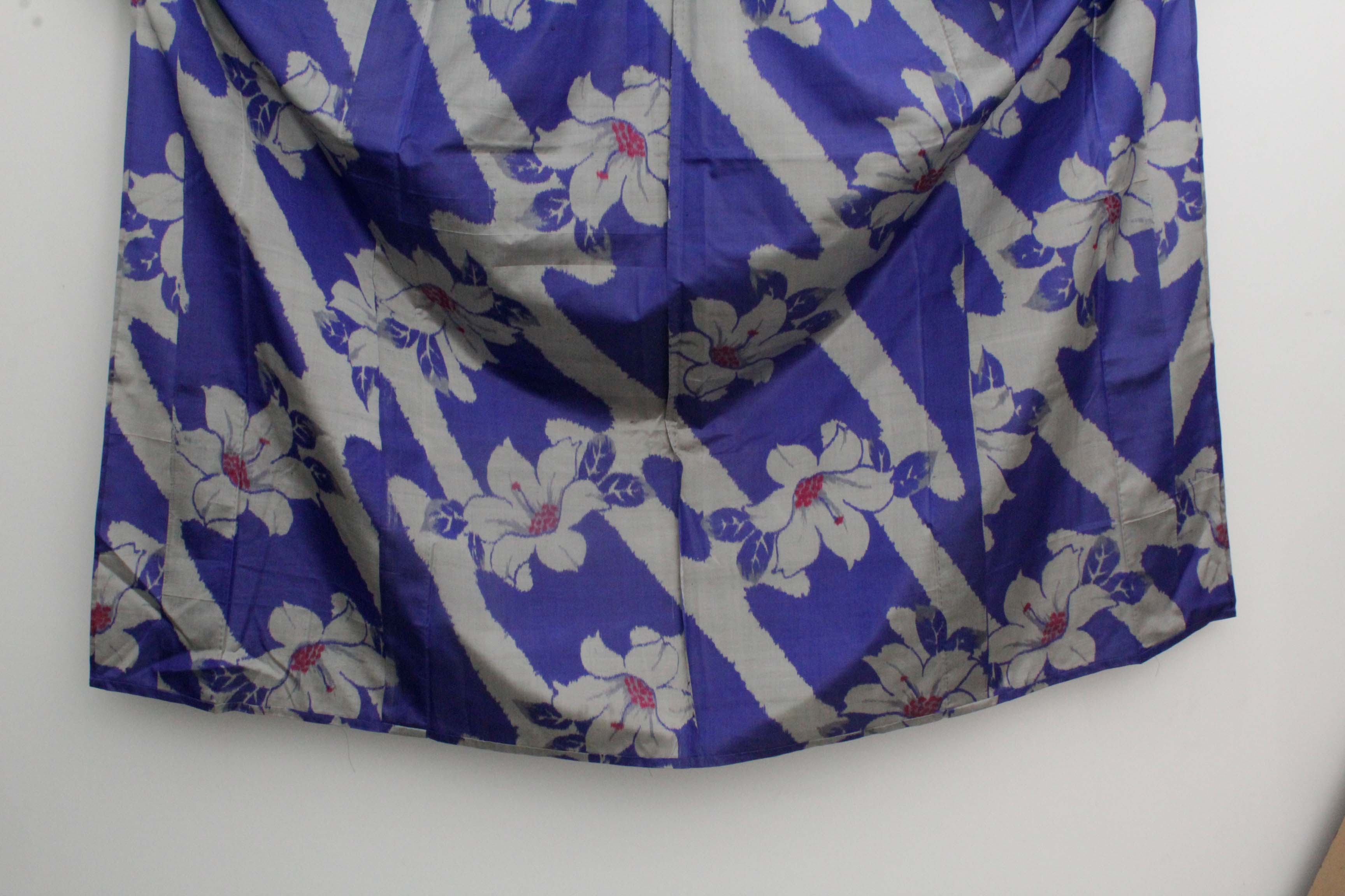 Circa 1925 Vintage Handwoven Kasuri Ikat Silk Kimono