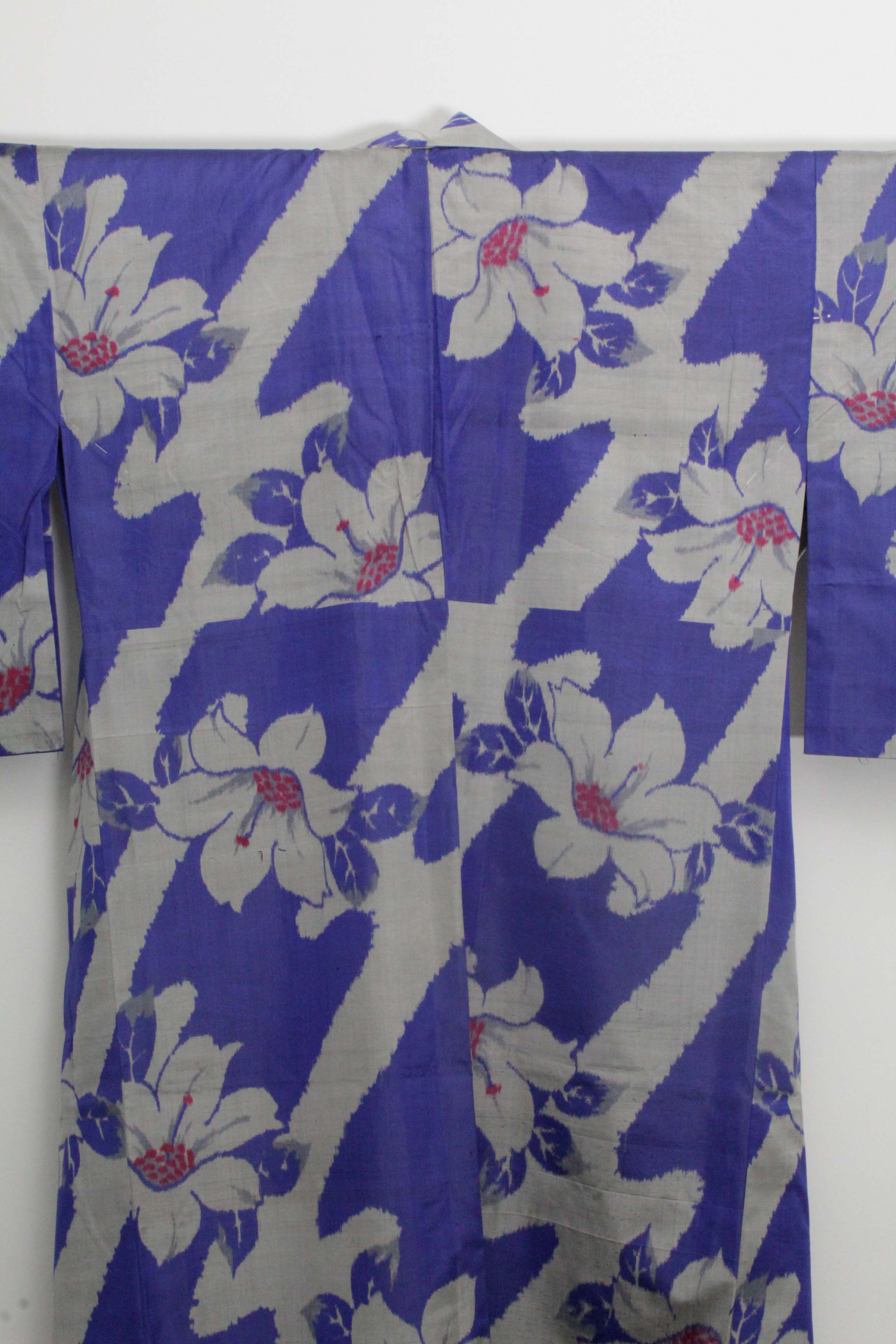 Circa 1925 Vintage Handwoven Kasuri Ikat Silk Kimono
