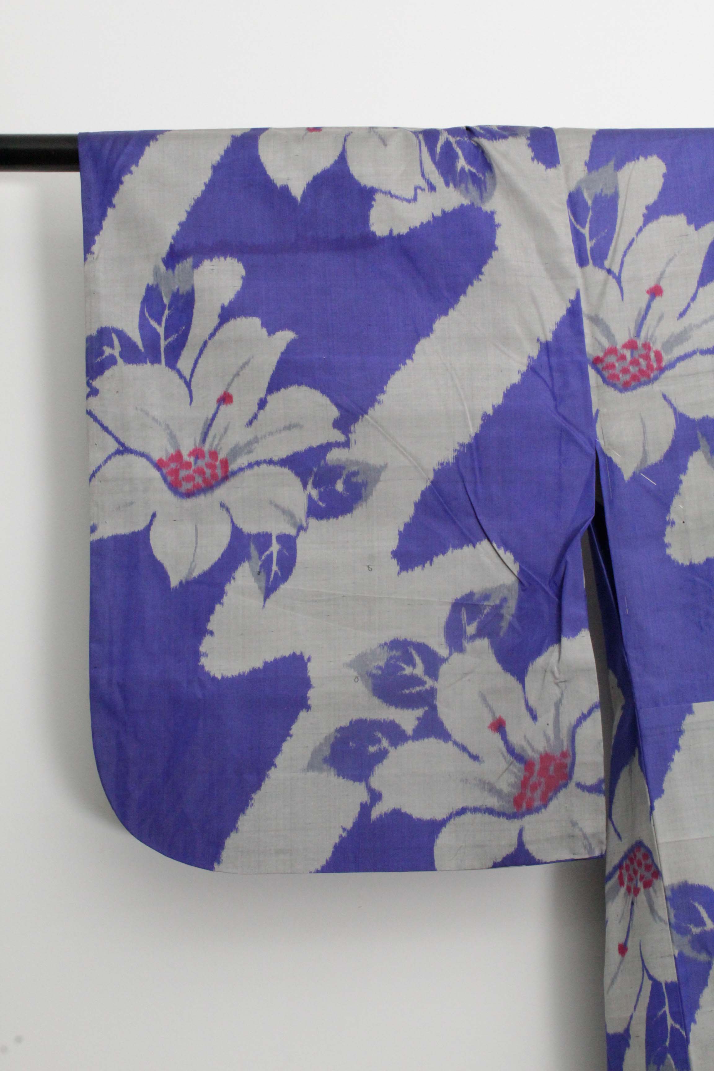 Circa 1925 Vintage Handwoven Kasuri Ikat Silk Kimono