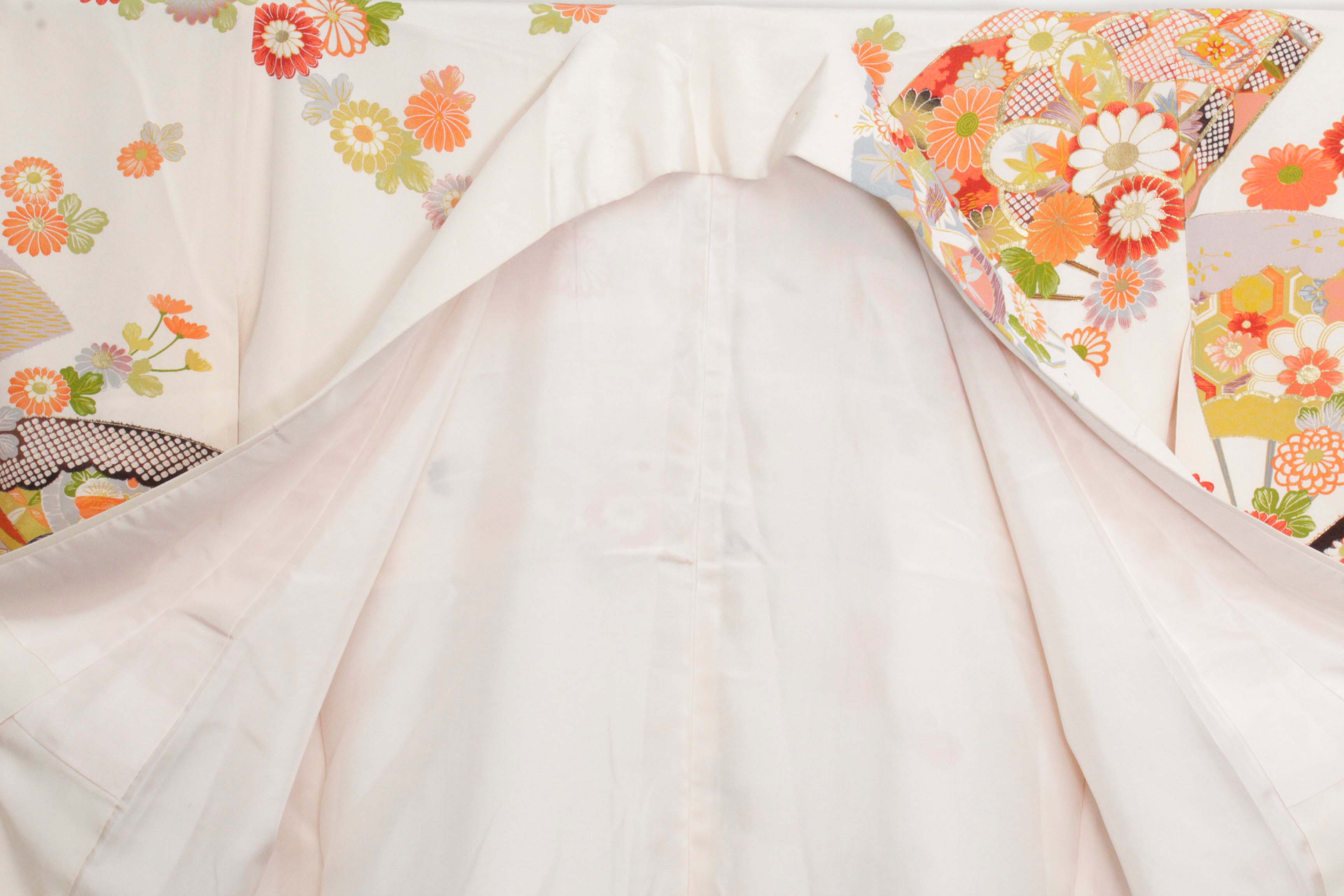Circa 1940 Vintage Handwoven Silk Crepe Kofurisode Kimono