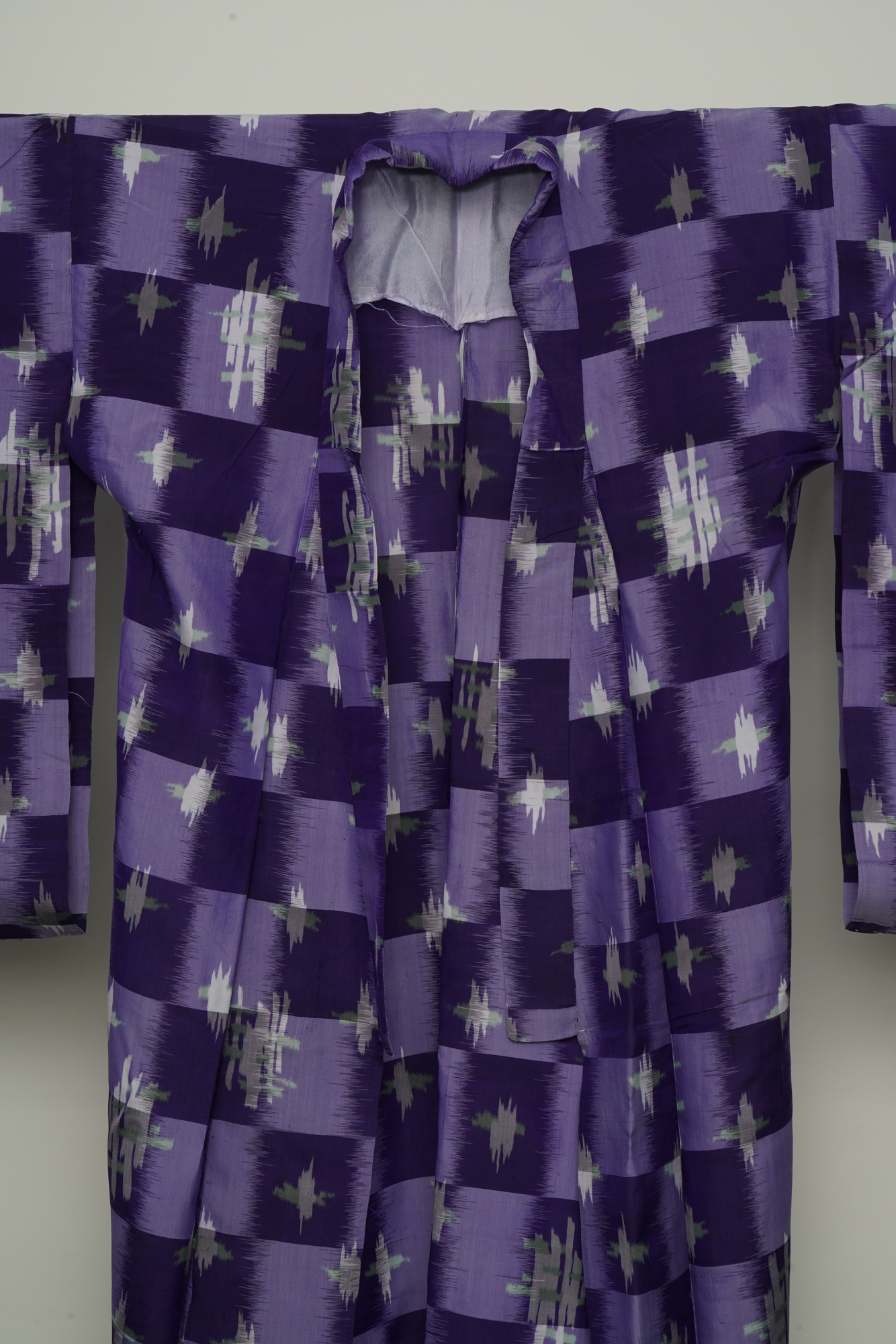 Circa 1940 Vintage Handwoven Kasuri Ikat Silk Kimono