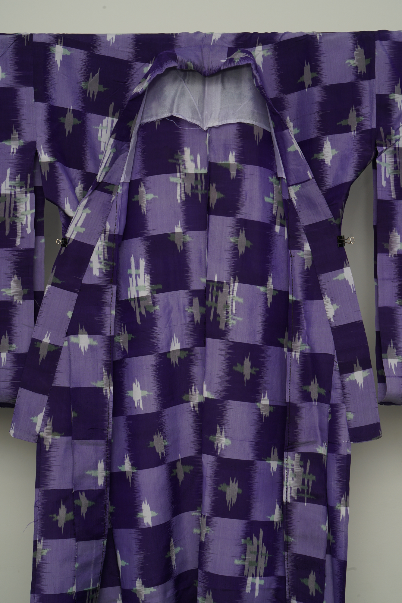 Circa 1940 Vintage Handwoven Kasuri Ikat Silk Kimono