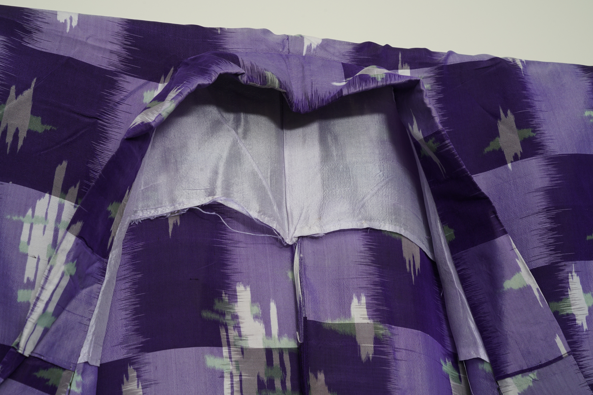 Circa 1940 Vintage Handwoven Kasuri Ikat Silk Kimono