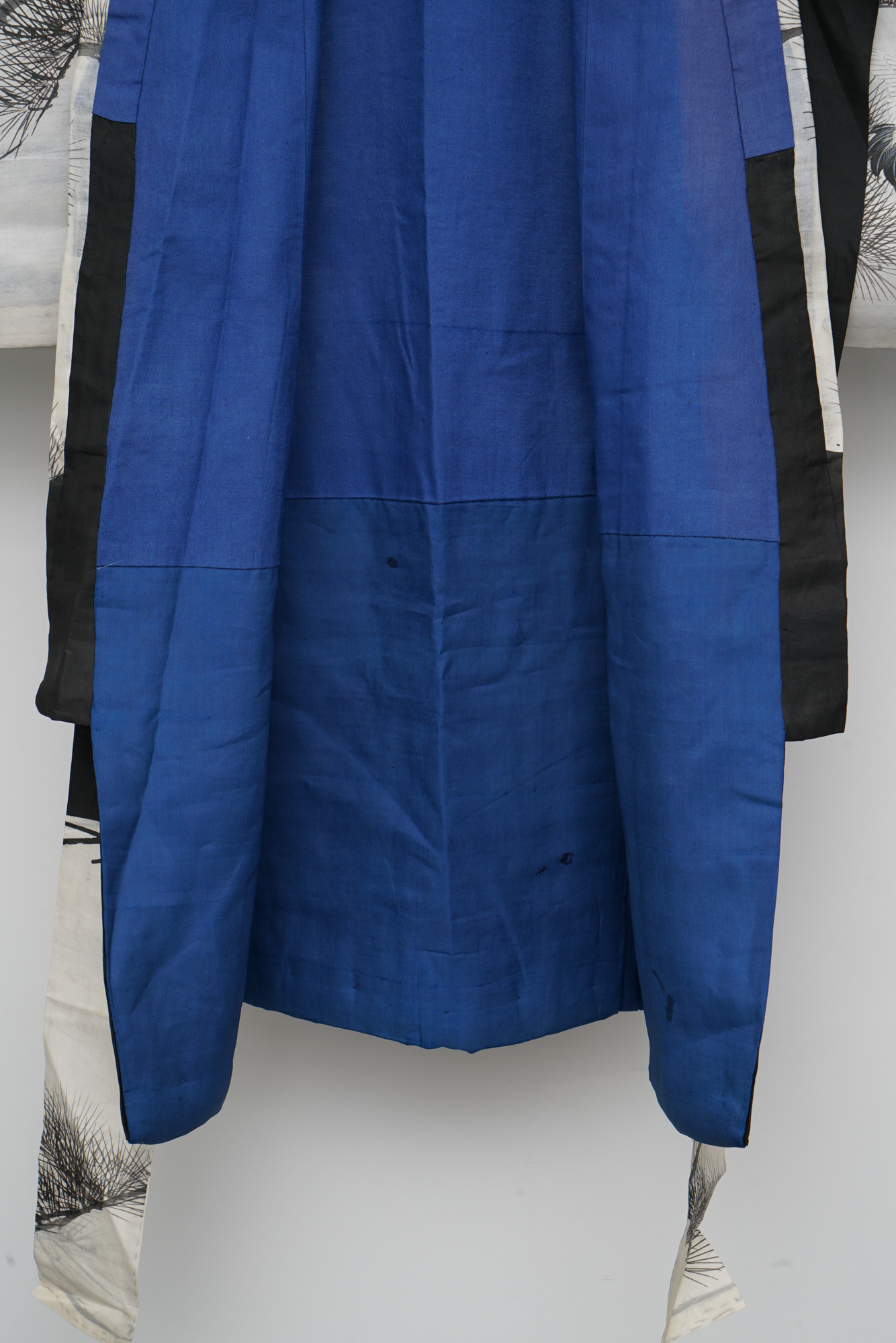 Circa 1870 Meiji Period Handwoven Silk Five Crested Miyamairi Infant Kimono