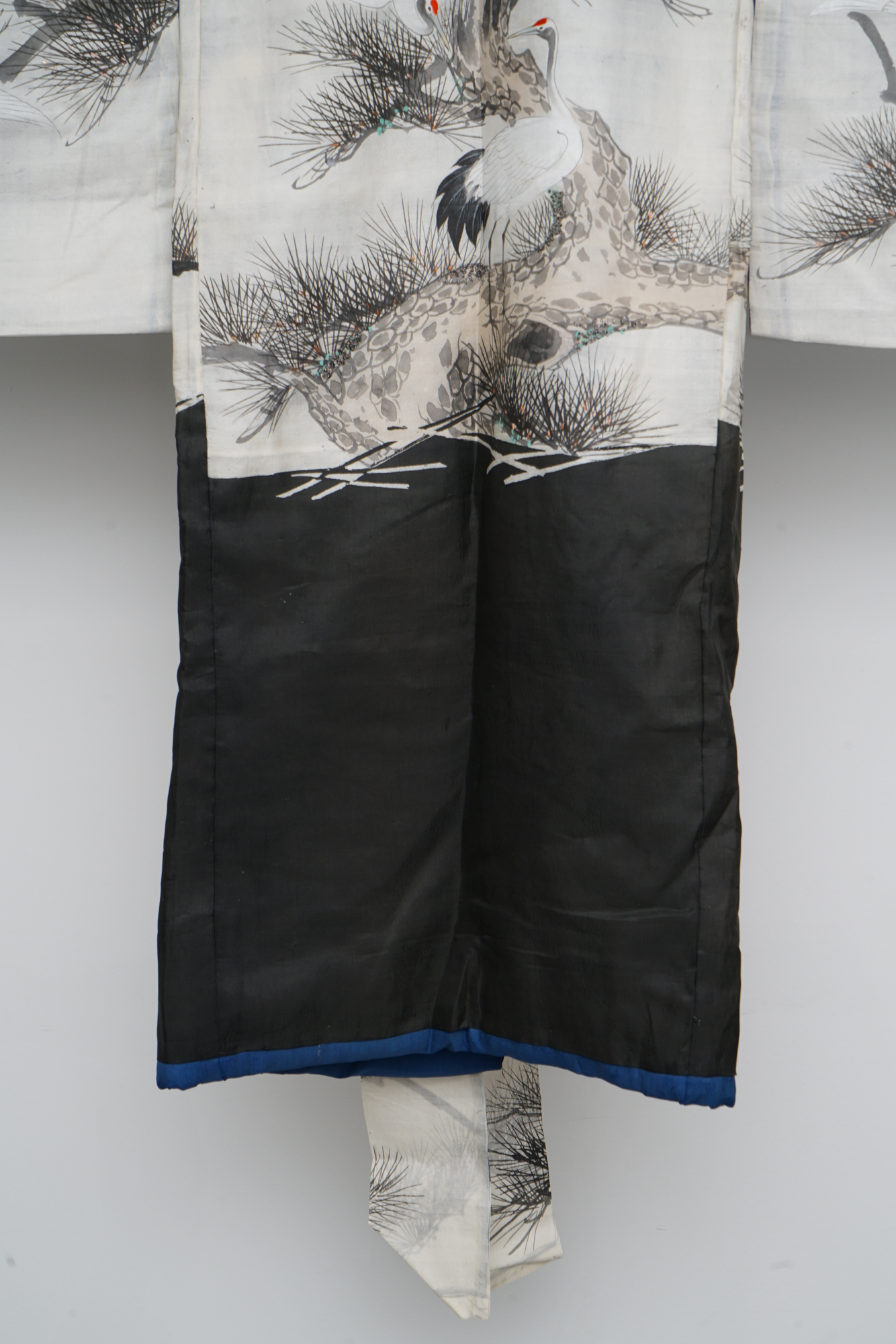 Circa 1870 Meiji Period Handwoven Silk Five Crested Miyamairi Infant Kimono