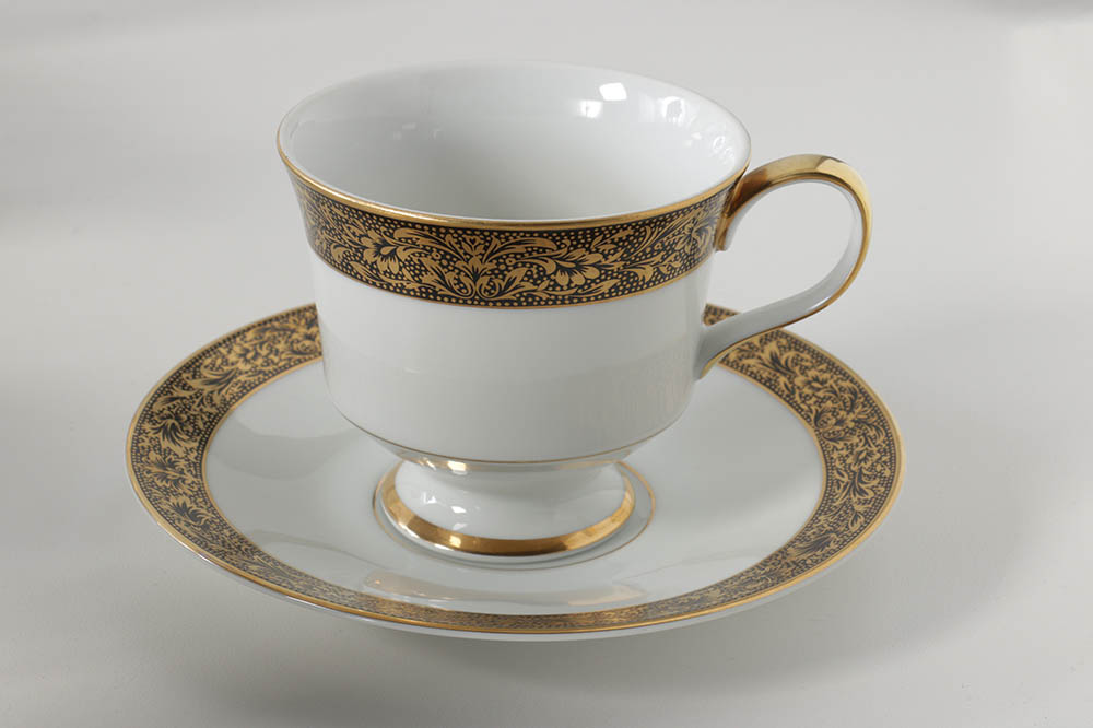 Sango China "Hampton" Porcelain Dinner Service