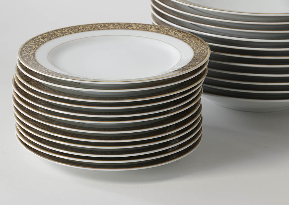 Sango China "Hampton" Porcelain Dinner Service