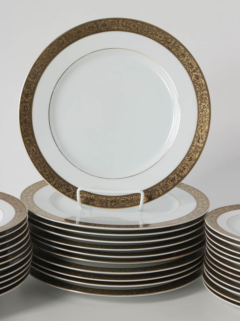 Sango China "Hampton" Porcelain Dinner Service