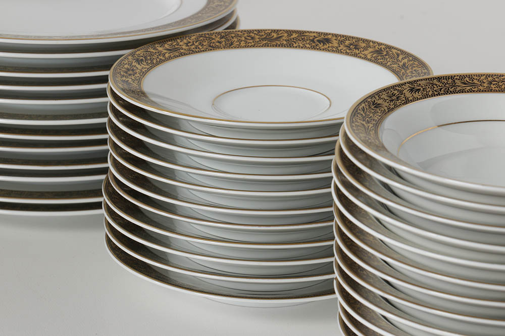 Sango China "Hampton" Porcelain Dinner Service