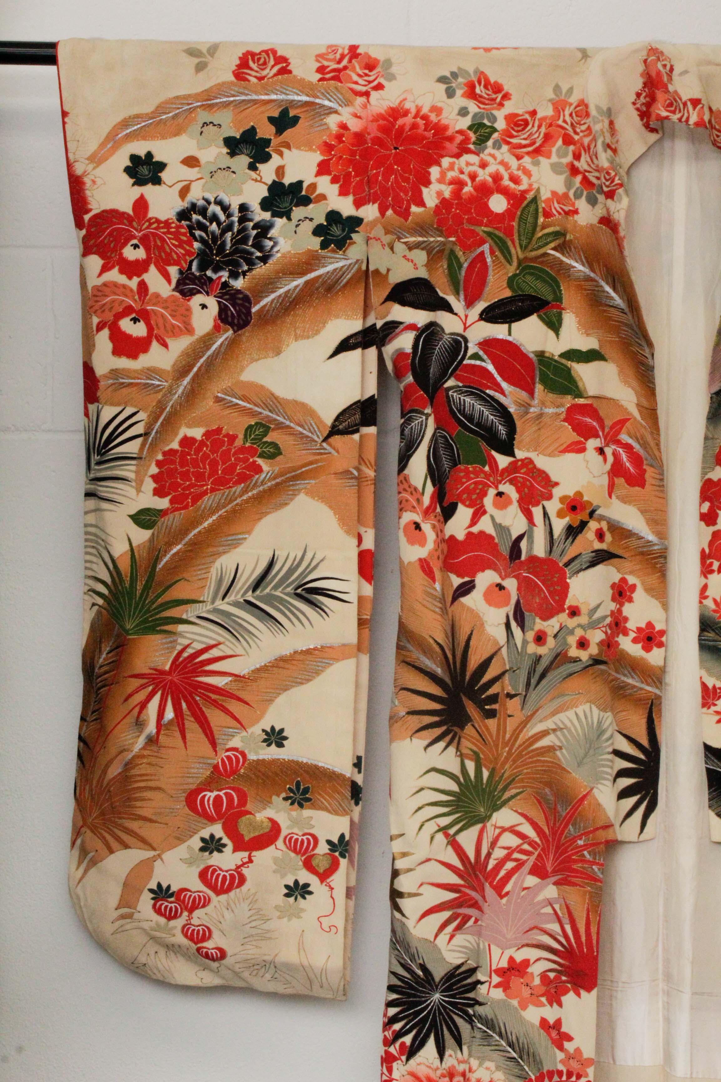 Circa 1930 Vintage Handwoven Silk Crepe Formal Crested Furisode Kimono