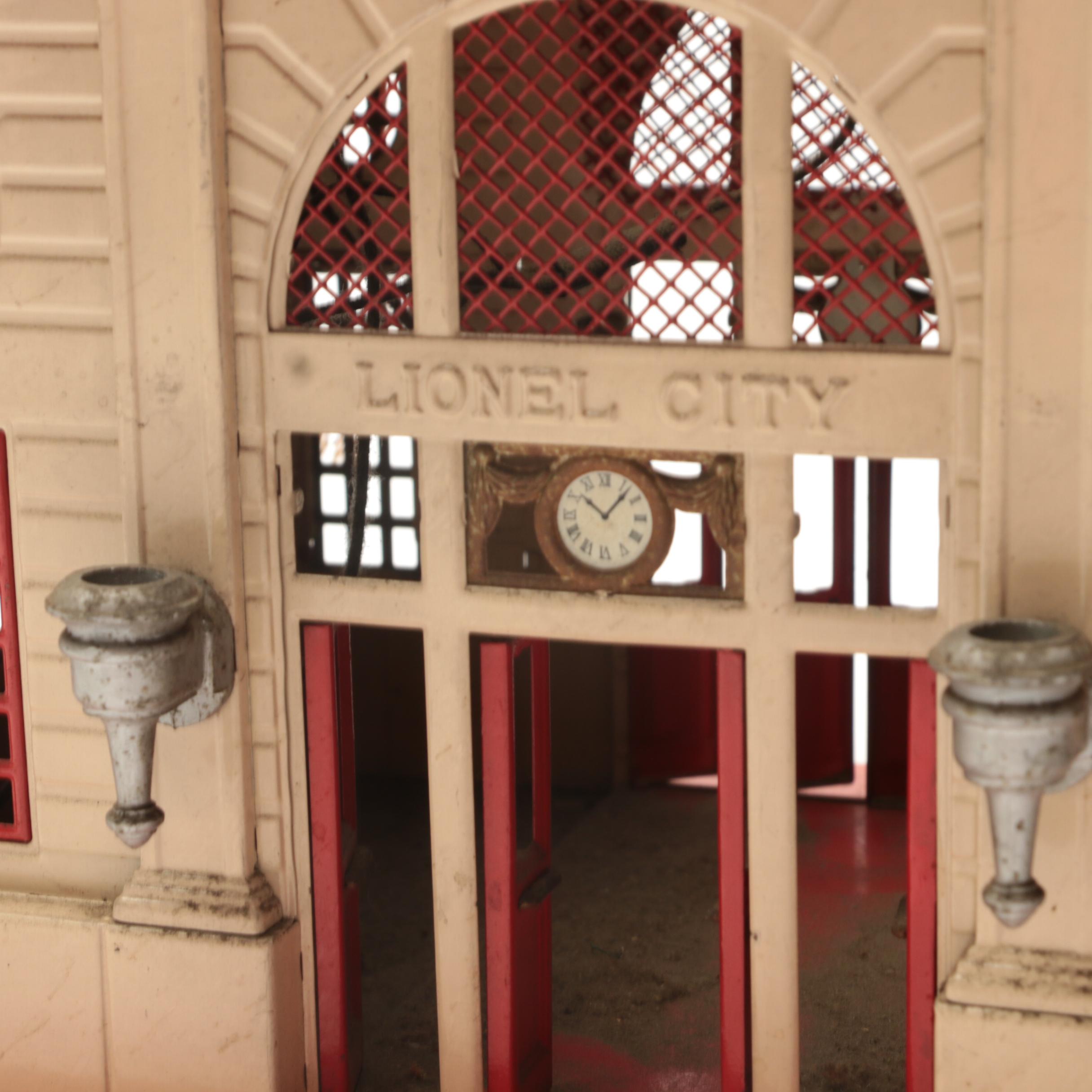 Pre War Lionel Stations