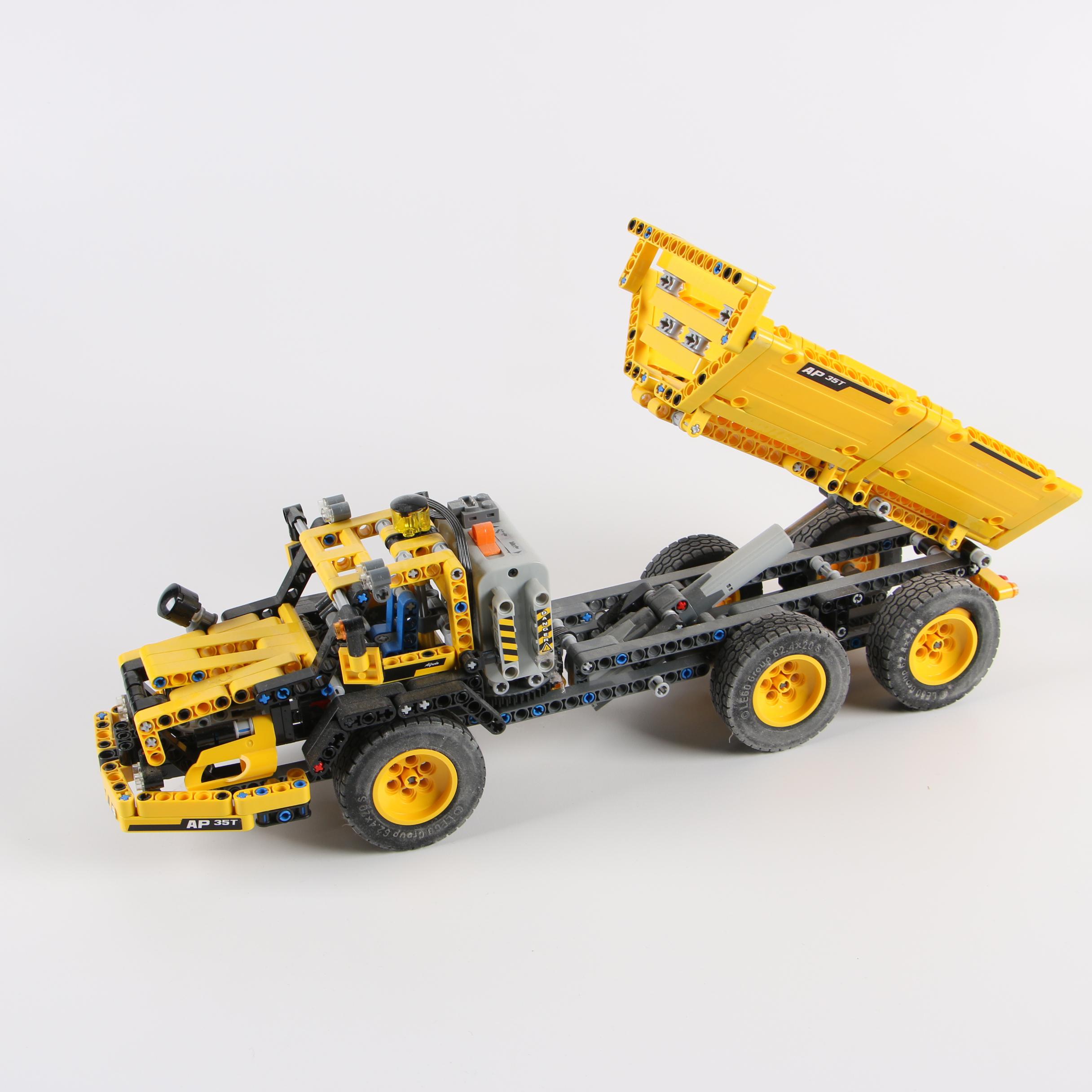 LEGO Technic "Hauler" Set
